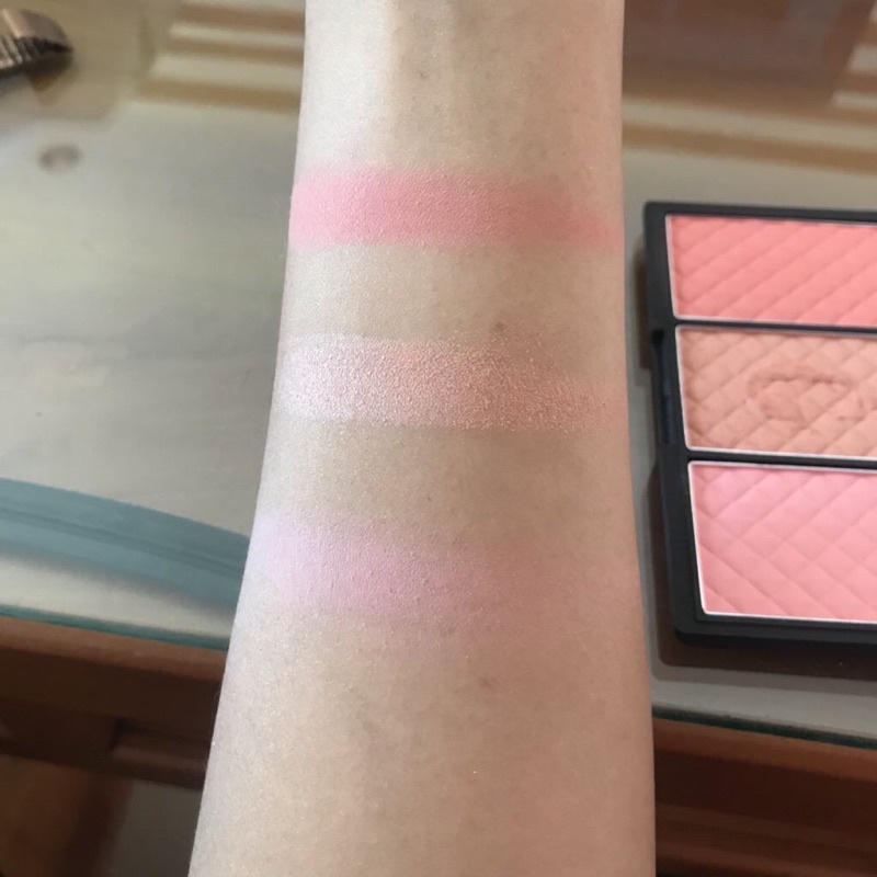 BEAUTY BUFFET GINO MCCRAY THE PROFESSIONAL MAKE UP TRIO CHEEK PALETTE 15g บลัชออน ปัดแก้ม