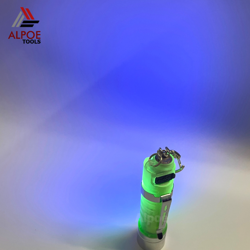 ไฟฉายแบบชาร์จ ไฟ 4 สี มีแม่เหล็ก รุ่น Mini Multi Flashlight