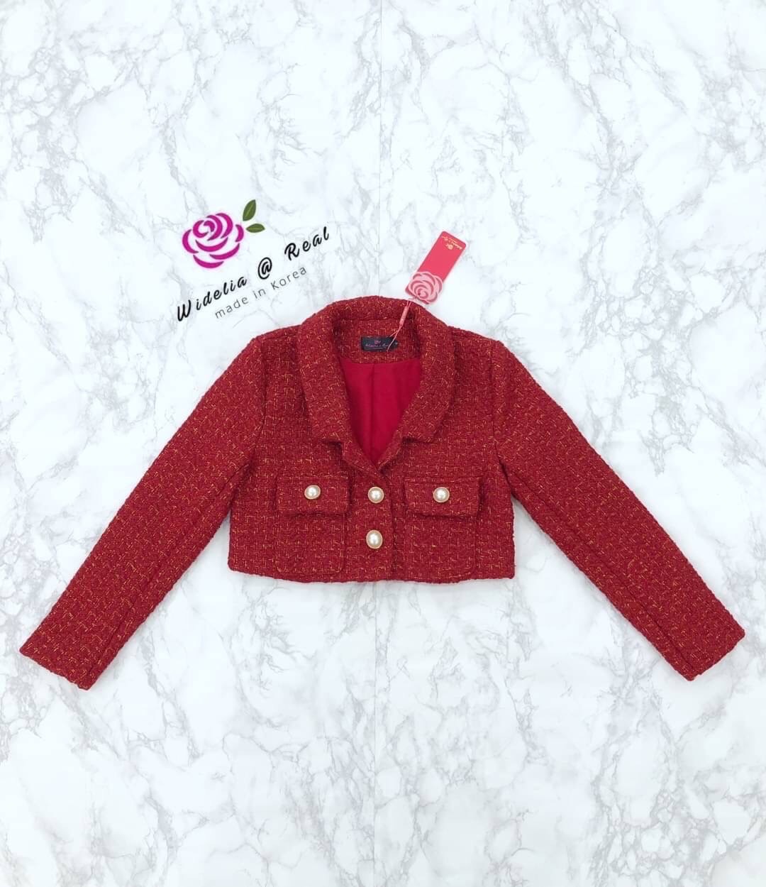 Blazer เสื้อเบลเซอร์ผ้าทวีตชาแนลสุดหรู คุณขารุ่นนี้ทั้งหรูทั้งเก๋ งานสวยปังสุดๆแม่ เนื้อผ้าทวีตทอลายมาอย่างดี สีสันสวยสดใสมาก ดีเทลคือเก๋ไม่ซ้ำใคร ตัวเบเซอร์แต่งกระดุมมาอย่างดี เนื้อผ้าดีมากๆ งานทรงสวยทรงเป๊ะมากๆ แนะนำเลยจ้ารับรองใส่ออกมาดูดีดูแพงแถมไฮโซส