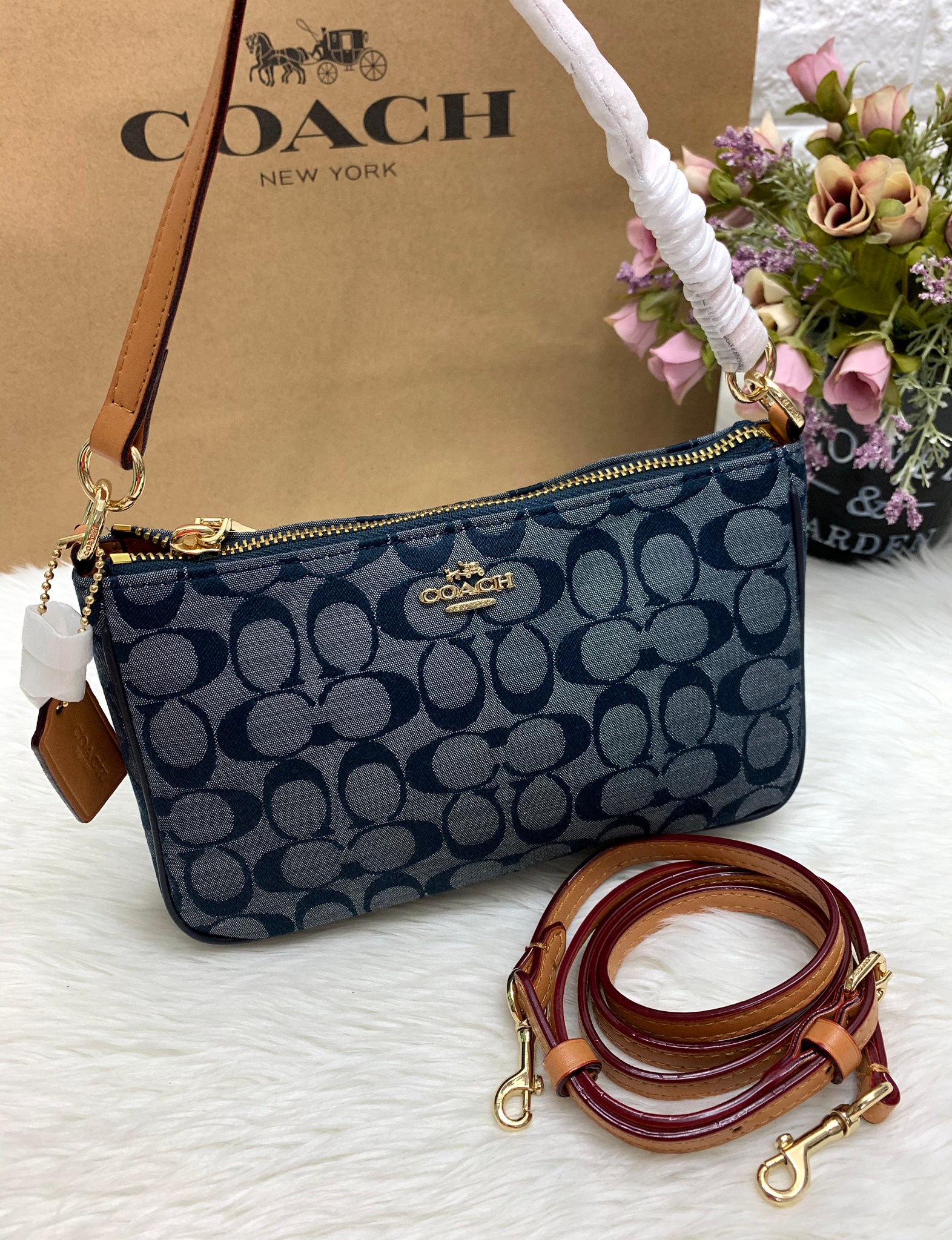 กระเป๋าสะพายแบรนด์เนมโค้ชพอช 8 นิ้ว รุ่นลิมิเต็ดอิดิชั่นสีดำลายC COACH CHAMBRAY HANDBAG//SHOULDER BAG((36674)) Limited edition
