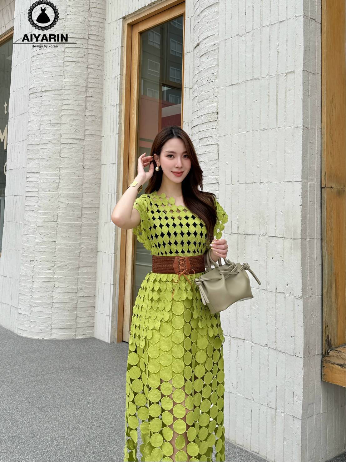 Brand : aiyarin Detail : เซ็ตเสื้อกระโปรงผ้าลูกไม้ๆกระโปรงผ้าเนื้อดีมีทรงสวยมั้กๆผ้าหนานิ่มไฮโซสวมใส่ง่ายเเต่งเเนวลูกคุณมั้กๆคะเซ็ทเสื้อตกเเต่งเก๋ๆมาพร้อมเข็มขัดๆผ้าดีหนามากมาพร้อมกระโปรงยาวเนื้อดีกระโปรงยาวเสื้อทรงเก๋ใส่ได้หลายเเบบจะเเยกใส่ก็เก๋ๆ