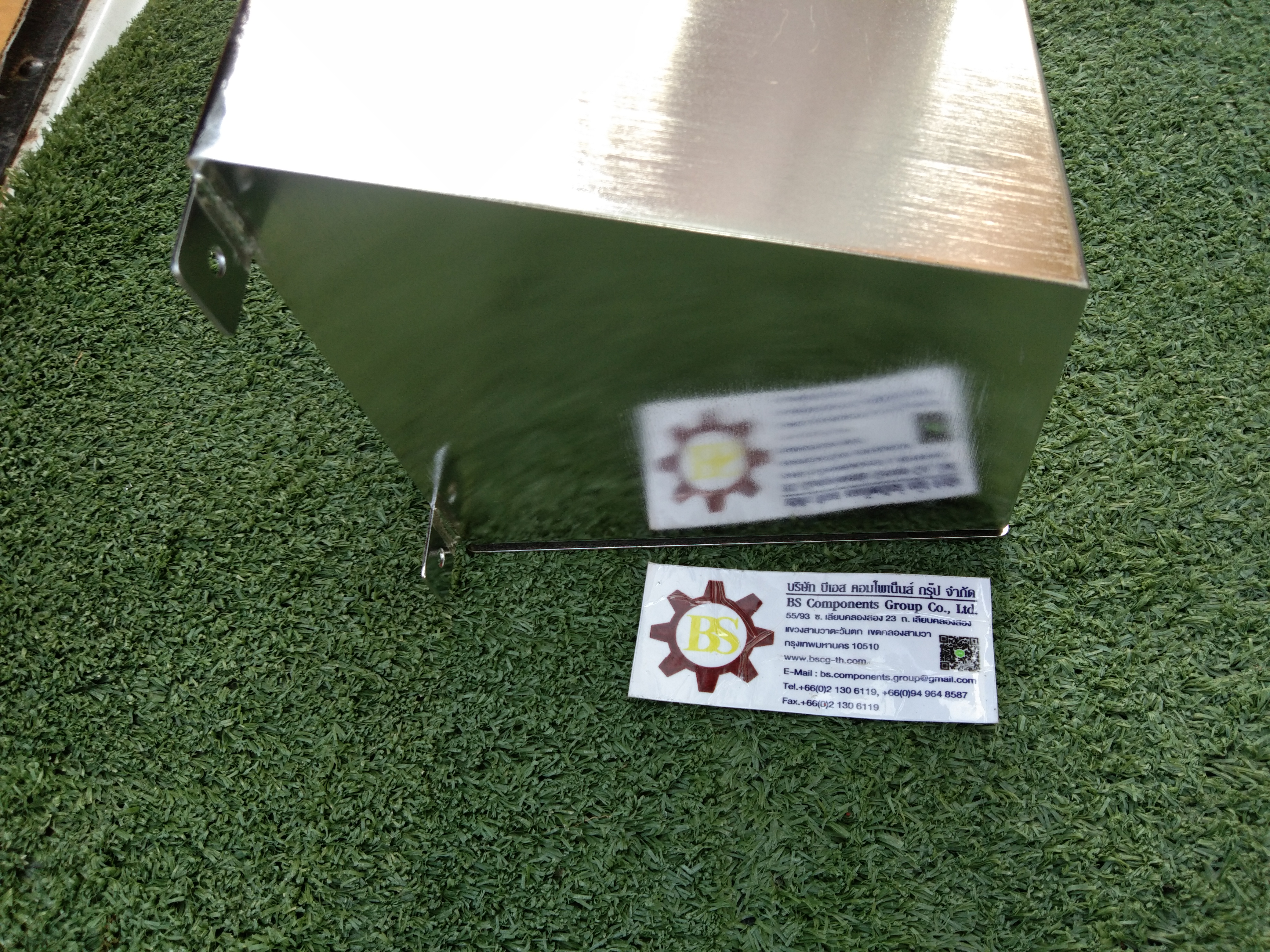 กล่องสแตนเลสด้านบนสโลป POWER PLUGS (C) W350xH150xD150mm.