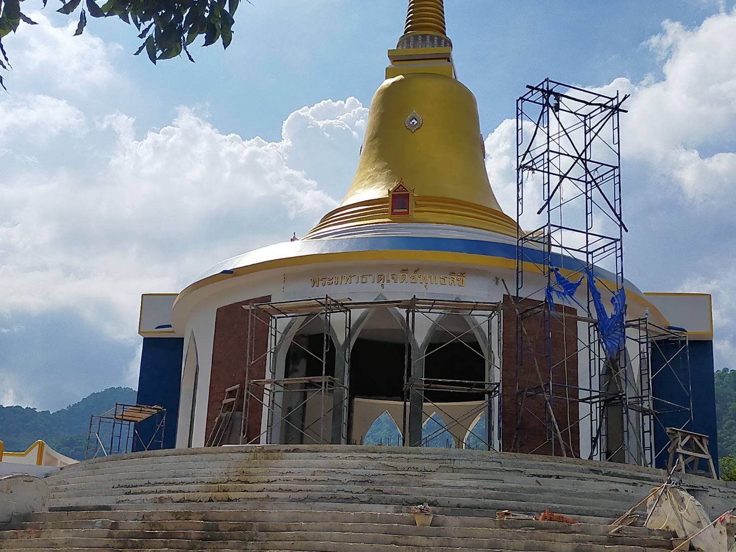 งานผลิตติดตั้ง ป้ายอักษรพาสวูดไดคัท ป้ายหน้าร้าน