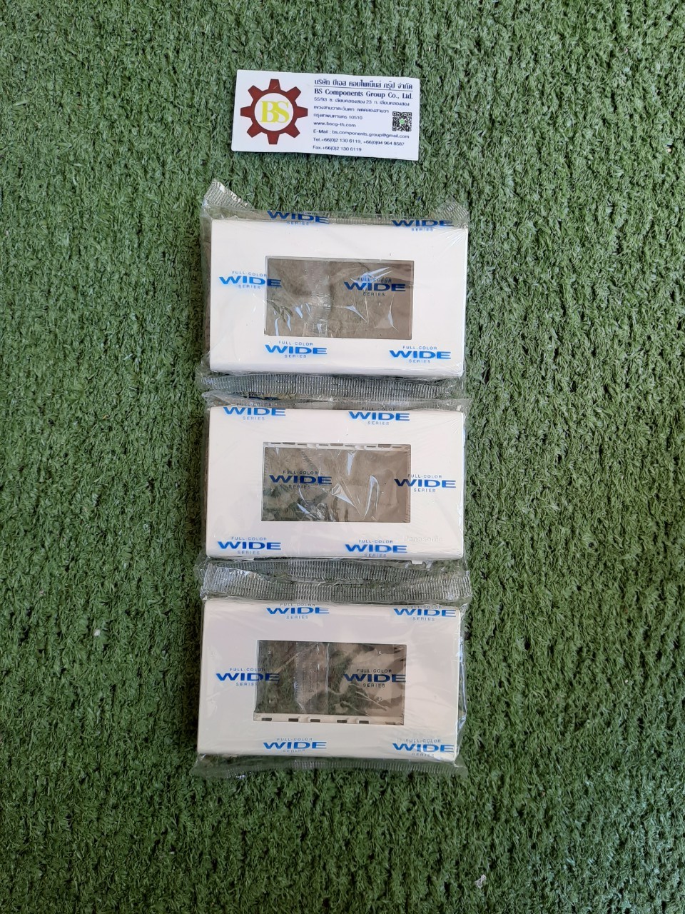 Panasonic : ฝาพลาสติก 3 ช่อง WEG6803WK สีขาว