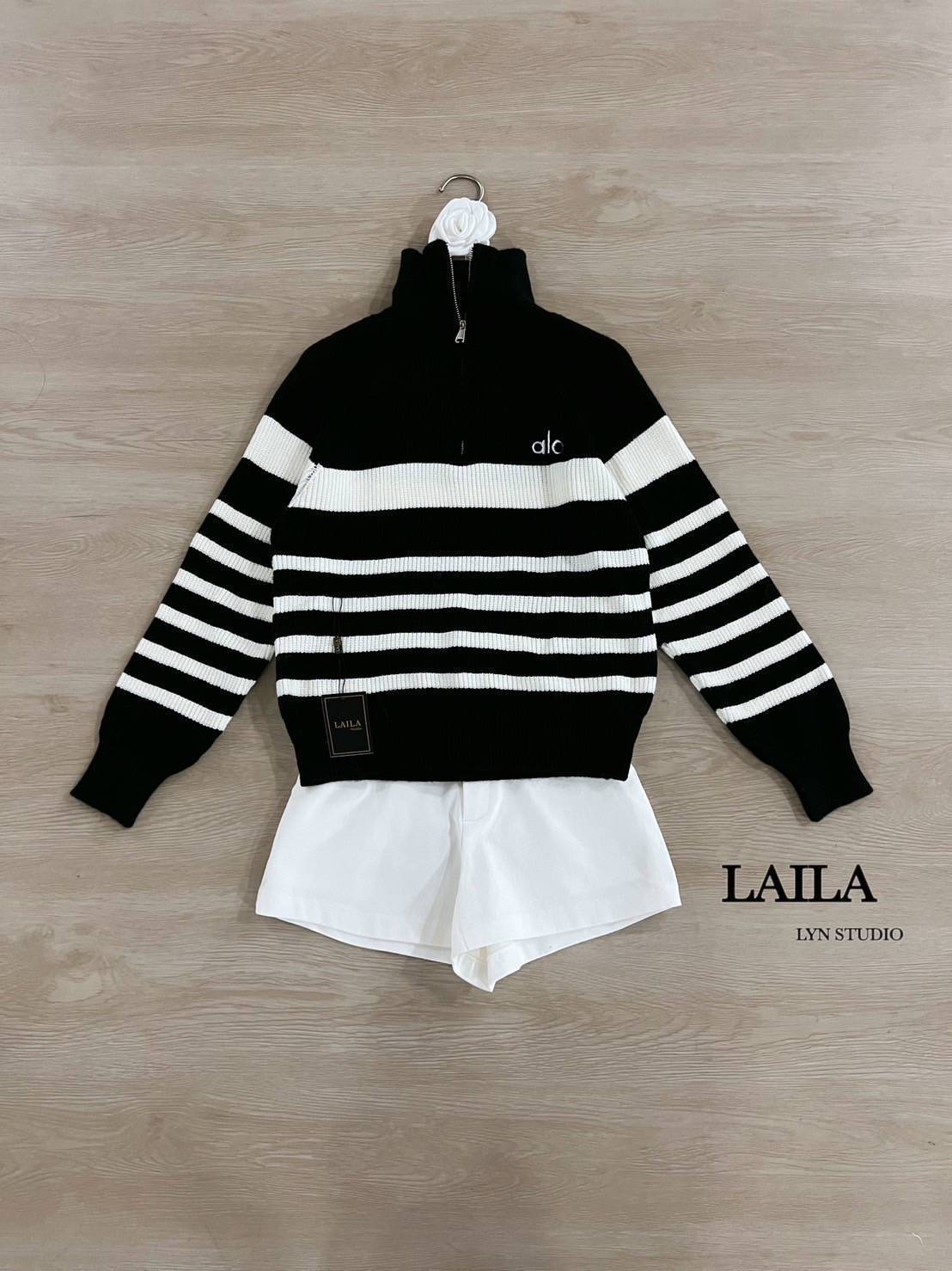 Tag : LAILA Detail: SET เสื้อ+กางเกง เสื้อแขนยาวทรงคอปีนงานผ้าสเวตเตอร์นุ่มนุ่มฟูฟู แต่งลายทางสลับขาวดำ งานมีซิปด้านหน้าช่วงบน ดีไซน์โลโก้aloปักที่หน้าอก มาพร้อมกางเกงขาสั้นทรงผู้ดี งานผ้าสวยทรงเป๊ะเข้ารูป ให้ลุคสปอร์ตสไตล์สาวเท่สุดๆ **งานแฟชั่นนำเข้าby l