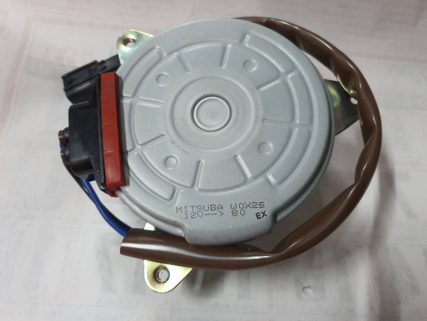 มอเตอร์พัดลมหม้อน้ำ Honda Jazz , City 2014 ( R4 , E5 ) ข้างขวา ฝ่างคนนั่ง MOTOR COOLING FAN ( 38616-55A-Z02 )
