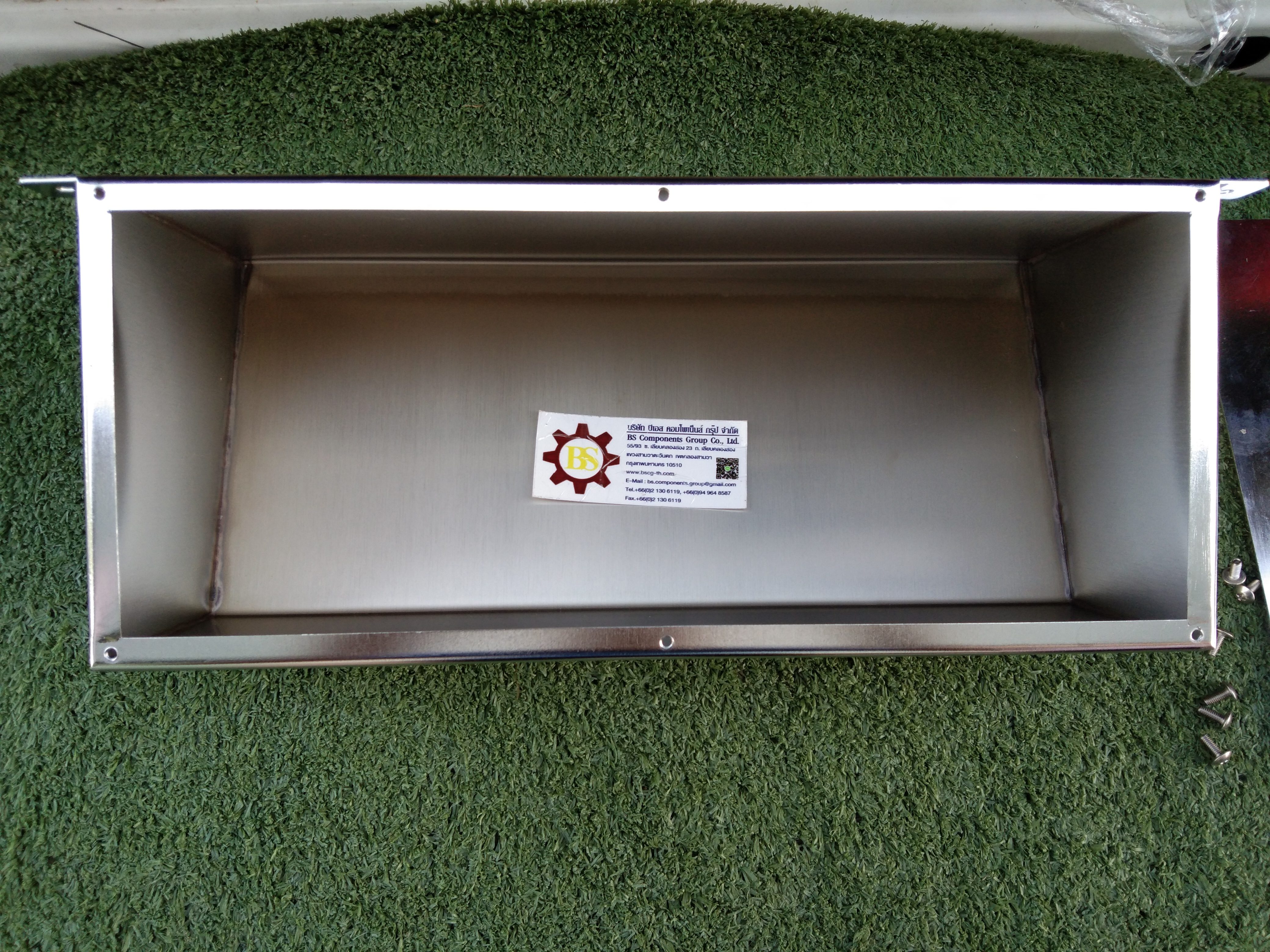 กล่องสแตนเลสด้านบนสโลป POWER PLUGS (C) W350xH150xD150mm.