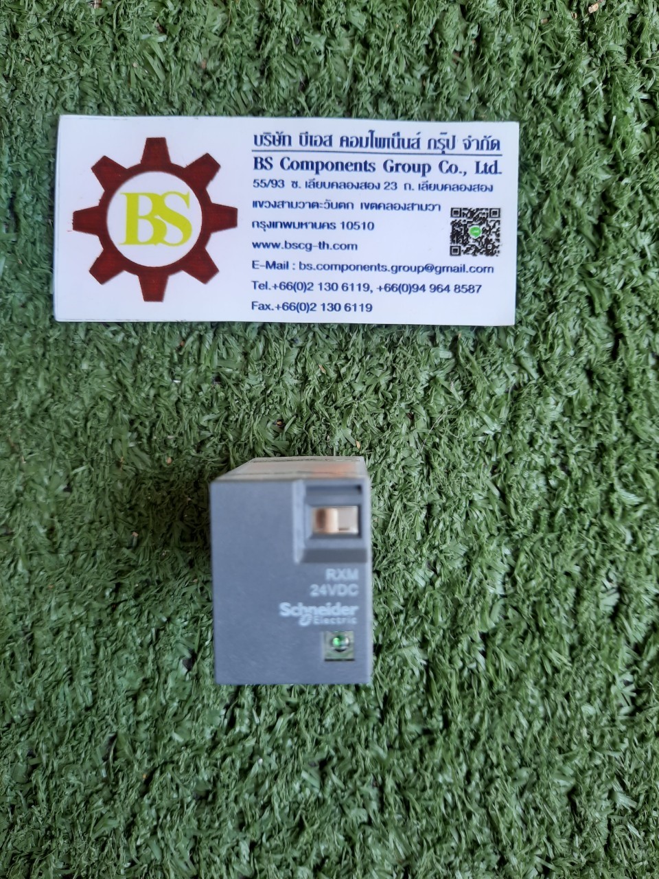 Schneider : Relay RXM2LB2BD 2C/O +LED 5A Coil 24VDC