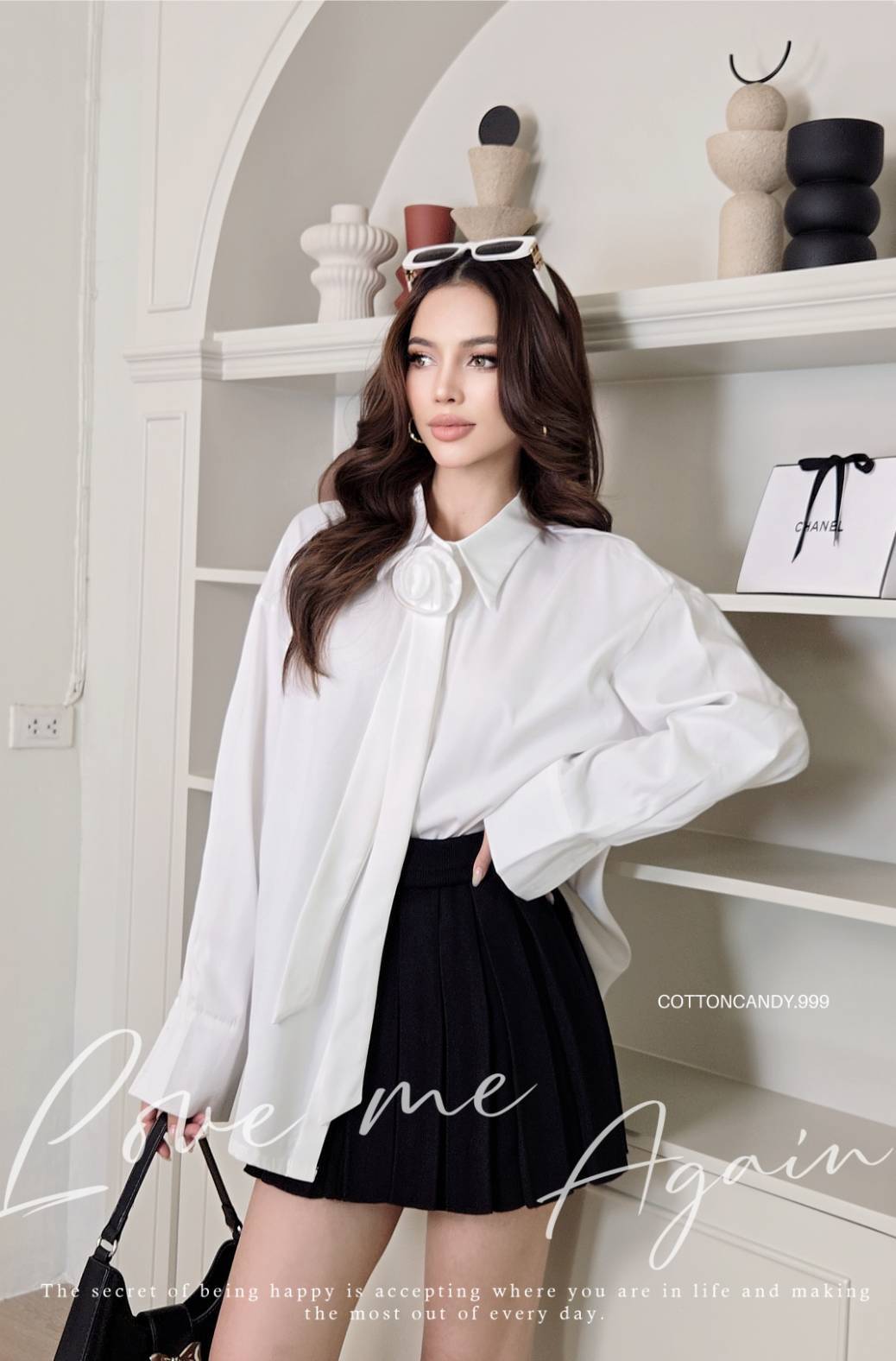 เสื้อเชิ๊ตดีเทลเก๋ๆ รุ่นนี้เป็นเข็มกลัดถอดได้ ใส่ออกมาแล้วสวยแน่นอน ทรง oversizeใส่สบาย โทนสีสวยมากๆคร่าาาา