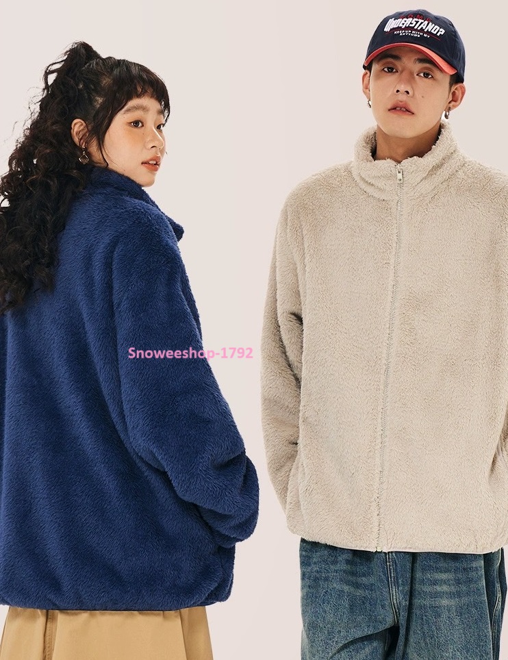 เสื้อกันหนาวแจ็คเก็ตผ้าฟลีซ ขนนุ่ม มีซิป เสื้อแจ็คเก็ตกำมะหยี่ขนแกะสังเคราะห์ ใส่ได้ทั้งผู้ชายและผู้หญิง ทรงโอเวอร์ไซใส่แบบหลวมๆ นุ่มนิ่มทั้งตัว แต่งปกคอสูง เหมาะสำหรับอากาศไม่หนาวมาก เสื้อคลุมกันหนาว มี 4 สี