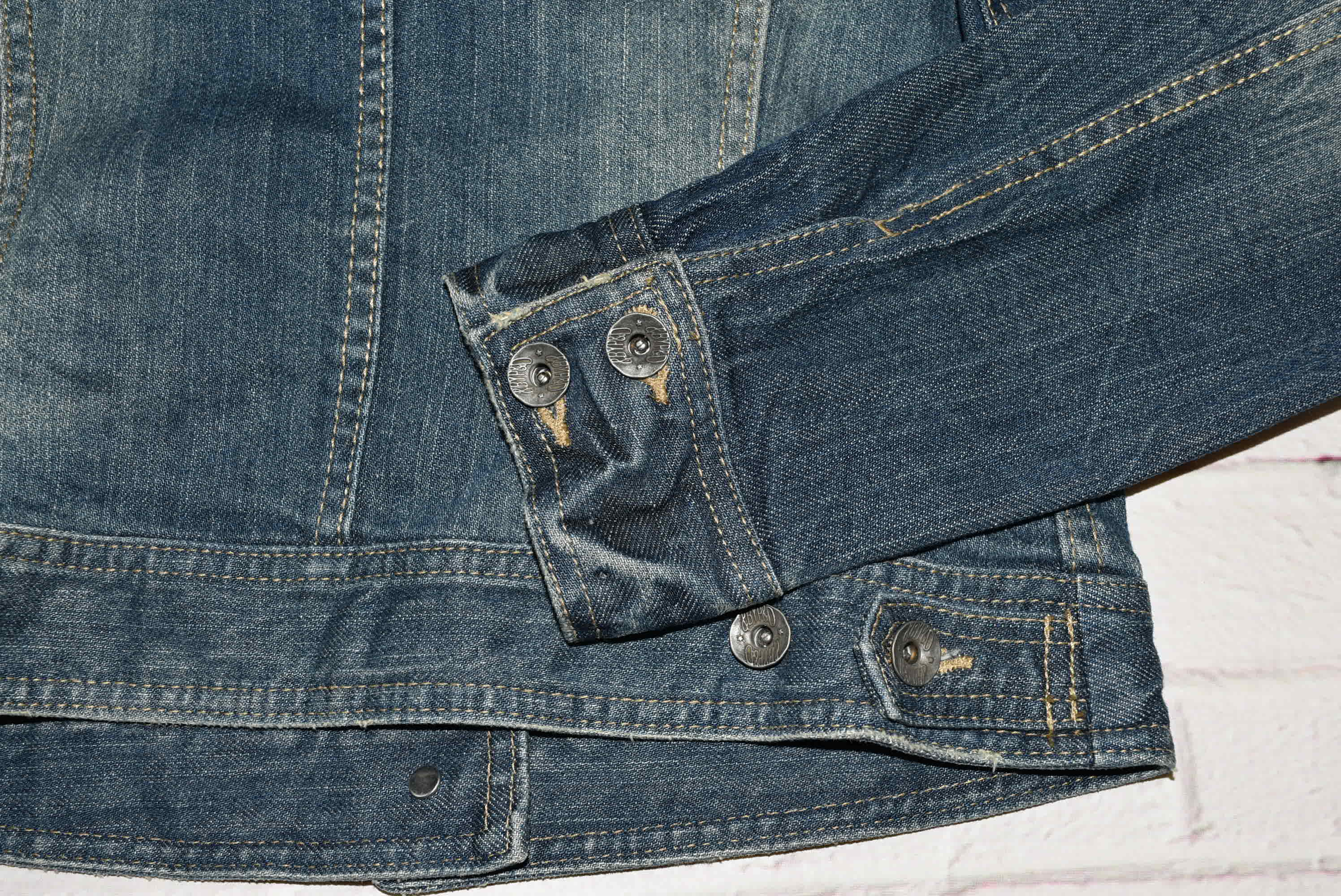 S byP$D อกจริง 33 ไซส์ XS เสื้อแจ็คเก็ตยีนส์ แขนยาว ผู้หญิง ทรงสวยใส่สบาย มีกระเป๋าข้าง