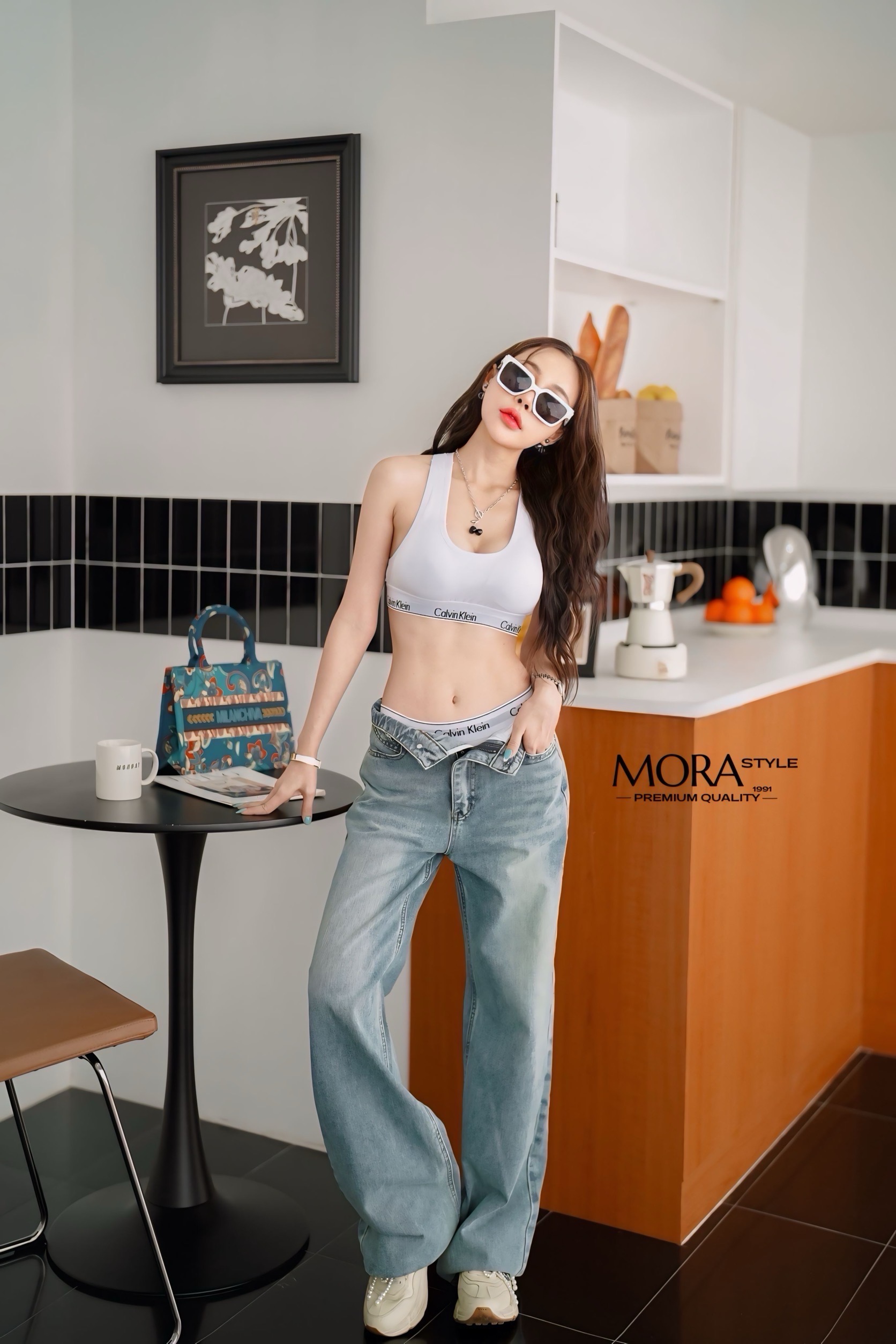 Set 3 ชิ้น เซ็ตบราตัวในพร้อมกางเกงแต่งขอบโลโก้อย่างดี ผ้ายืดหยุ่นใส่สบาย มาพร้อมกับกางเกงยีนเอวสูง ขากระบอกใหญ่ ทรง baggy มาในลุคเท่ๆ เอาใจสายสปอร์ตคูลๆโดยเฉพาะเลยค่าาา