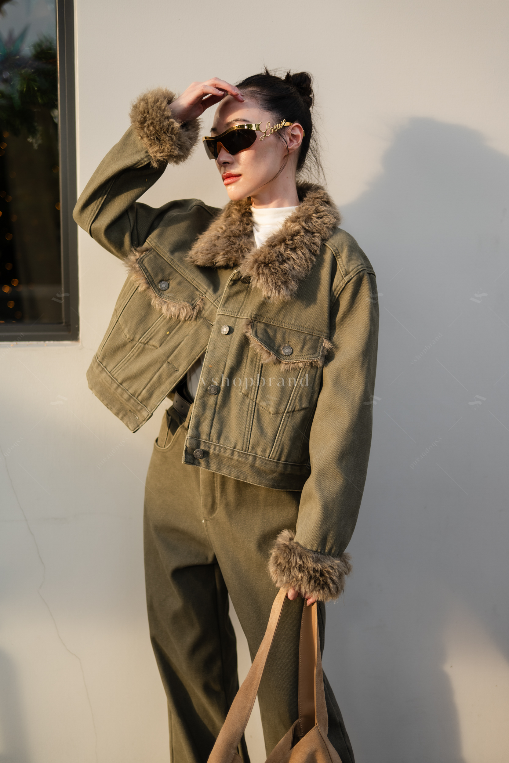 Set เสื้อยีนส์แขนยาวกระเป๋าอกคู่ปกเฟอร์ + กางเกงขายาว