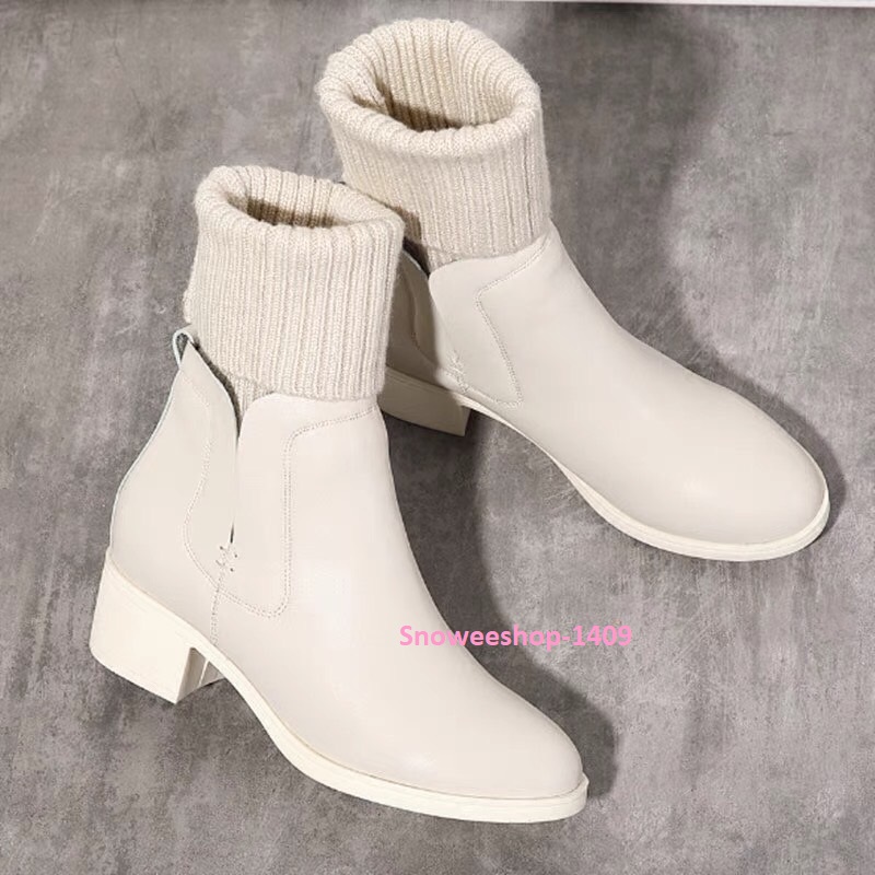 รองเท้าบู๊ทแบบสั้นสำหรับผู้หญิง รองเท้าบู๊ทกำมะหยี่ทรงมาร์ติน เกรดพรีเมี่ยมงานสวยไร้ที่ติใส่แล้วนุ่มสบาย หนังพียูอย่างดี ใส่สวยใส่อุ่นกันหนาวติดลบเอาอยู่