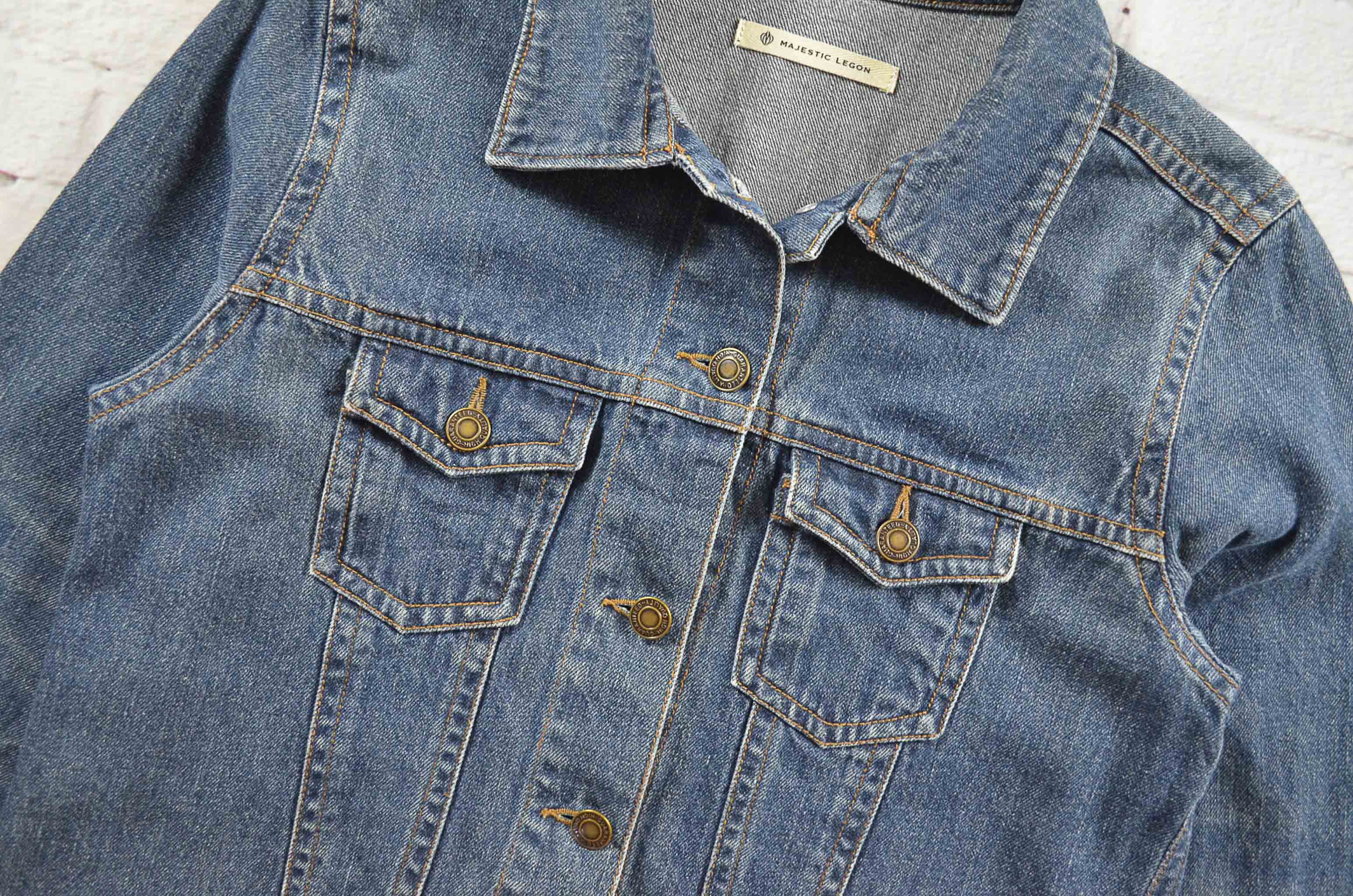 MAJESTIC LEGON อกจริง35' (S) เสื้อแจ็คเก็ตยีนส์ เสื้อยีนส์แขนยาวหญิงชาย เนื้อผ้านุ่ม สภาพสวยใส่สบาย
