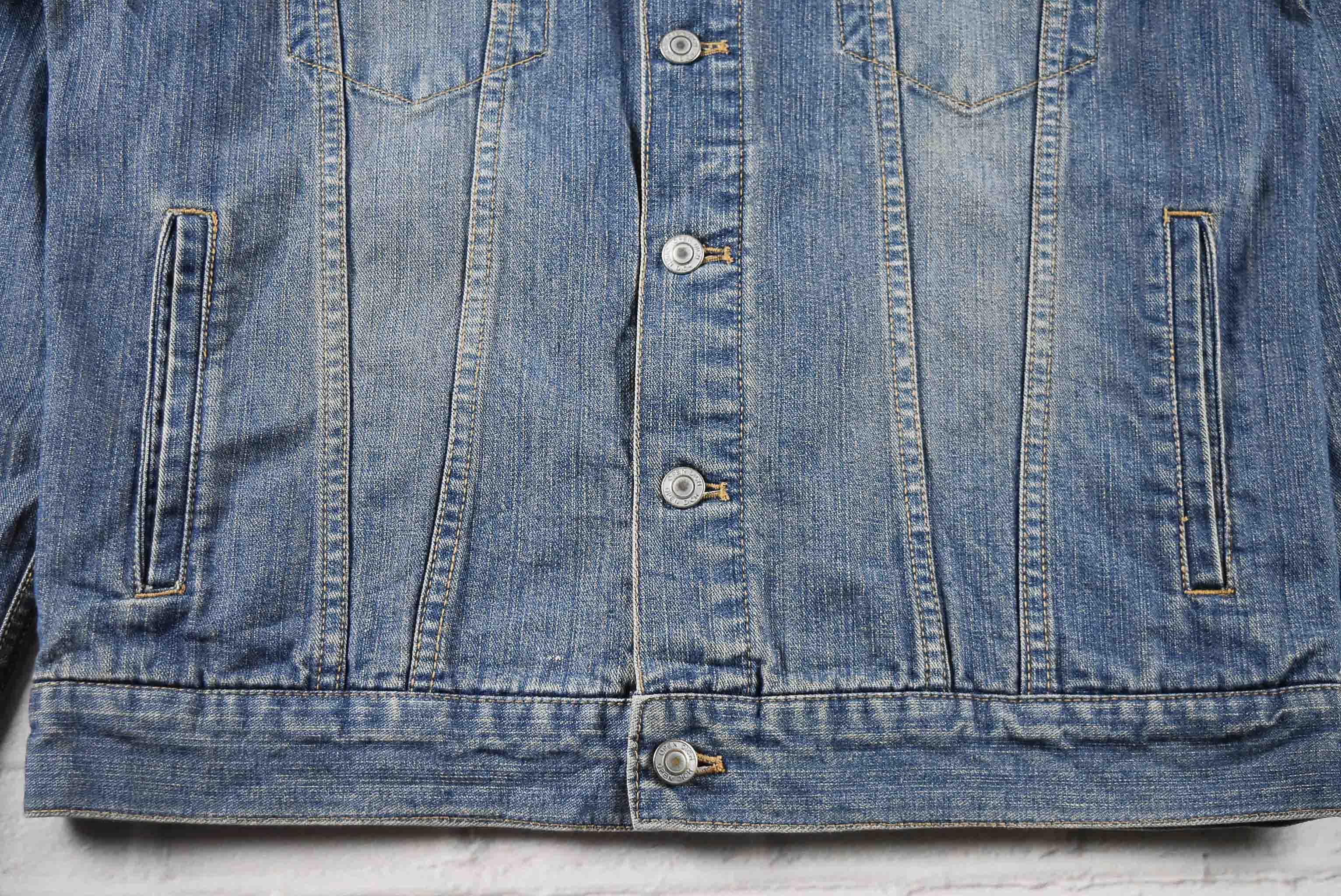 OPEN DICH อกจริง 42 ไซส์ L เสื้อแจ็คเก็ตยีนส์ แขนยาว ผู้ชาย สีฟอกซีด ทรงสวย มีกระเป๋าข้าง ใส่คลุมกันแดด