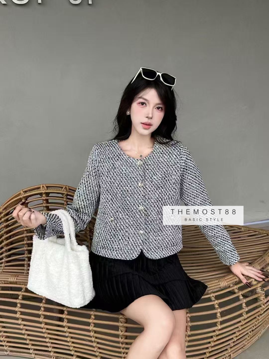 เสื้อคลุมแขนยาว เนื้อผ้าคุณภาพดีเกรดพรีเมียม ผ้าทวิต ป้าย Celine ใส่ได้ตลอดๆแมชง่าย ใส่เท่มีสไตล์สุดๆ