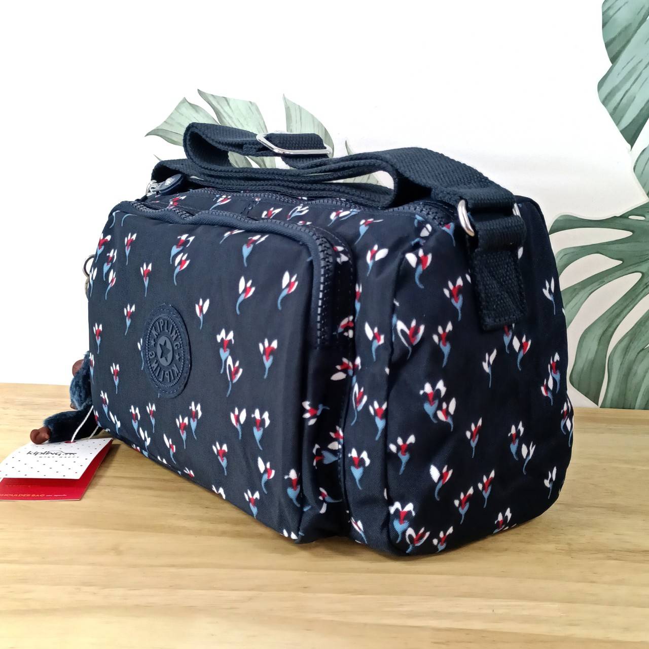 กระเป๋าสะพายคิปลิงค์จุของได้เยอะใช้ได้ทั้งหญิงชาย KIPLING RETH CROSSBODY BAG