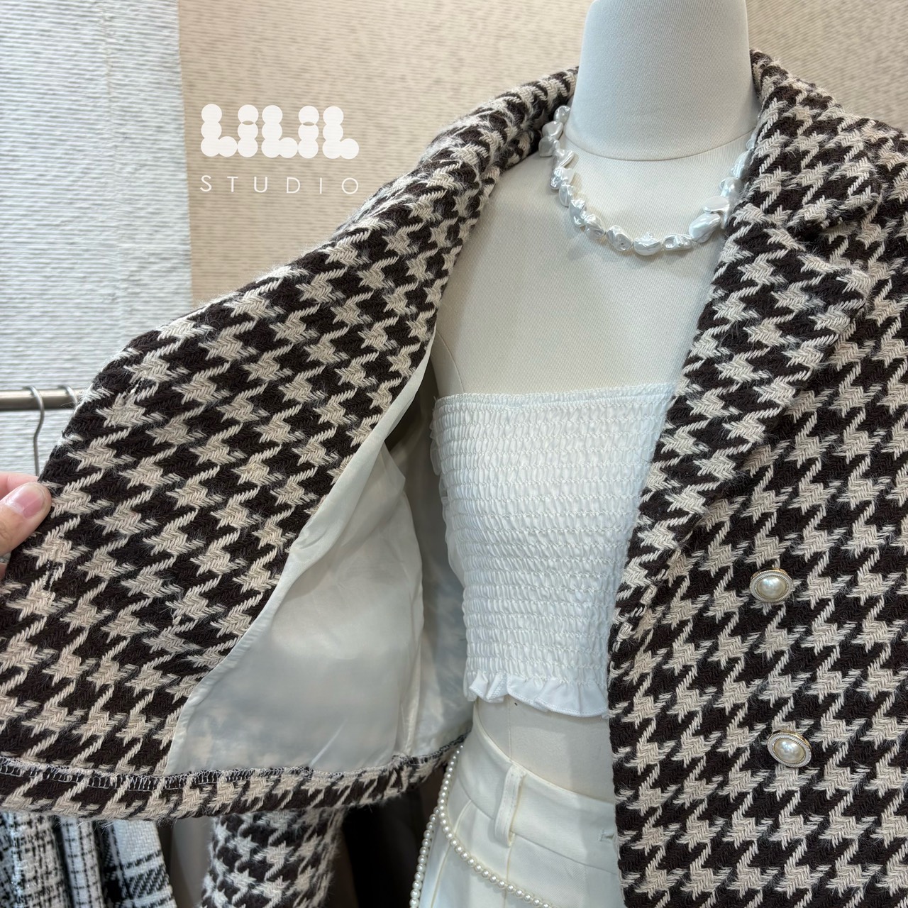 เสื้อคลุมผ้าทวีตลายชิโนริ งานผ้าดี ตัดเย็บดี แบบสวย ใส่ชิวๆ #ต้องมีค่ะ