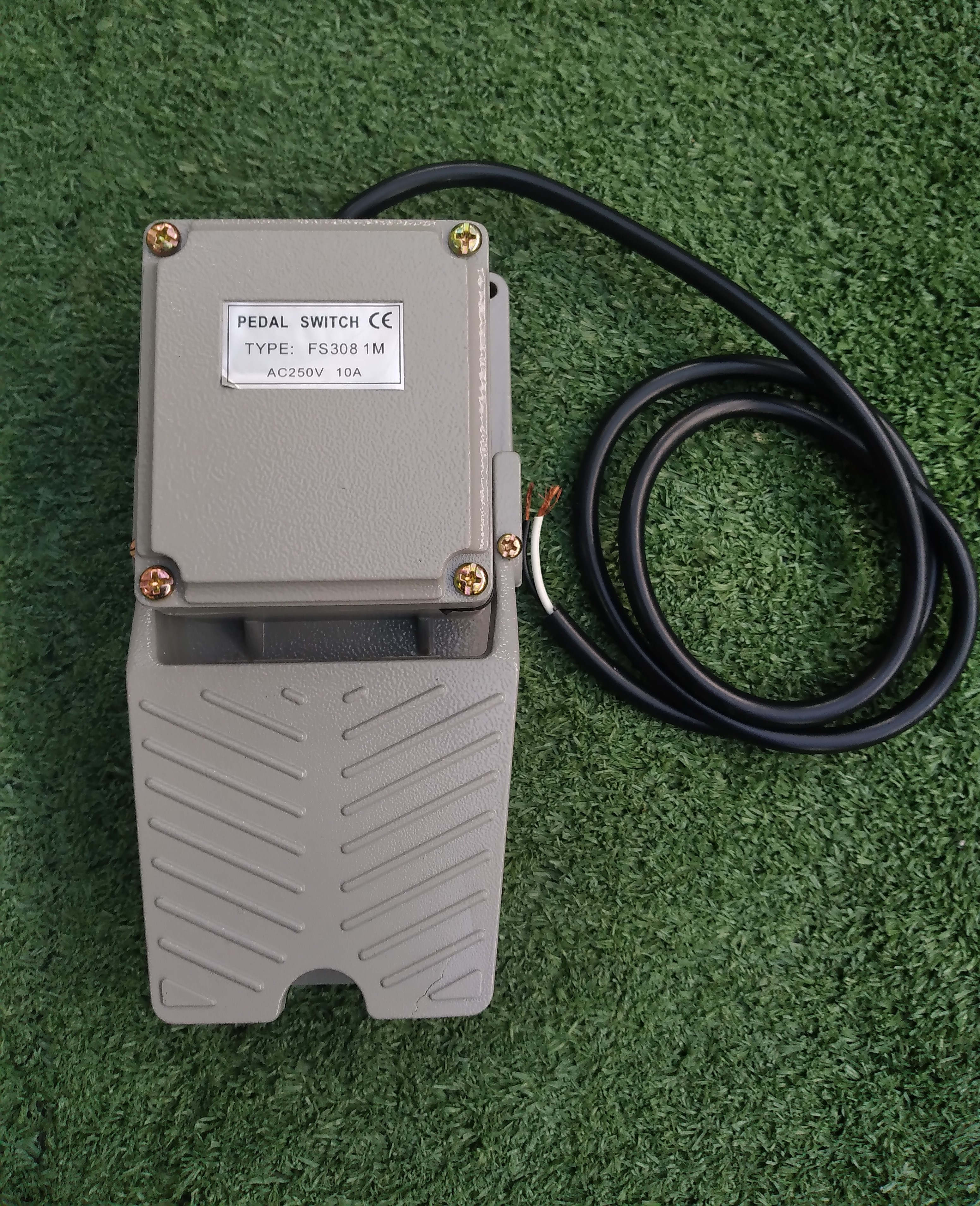 SHINOHAWA : สวิตช์เท้าเหยียบ FS-4 15A กดล็อคกดปล่อย (FS308)