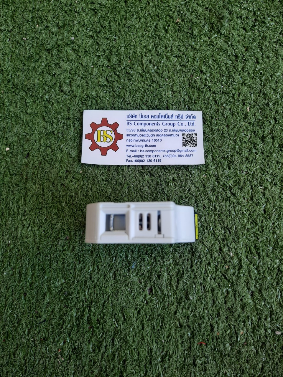 EATON BUSSMANN : DIN RAIL FUSE HOLDER WITH INDICATOR, CHPV1IU 30A, 1000Vdc, SCREW 10x38mm.