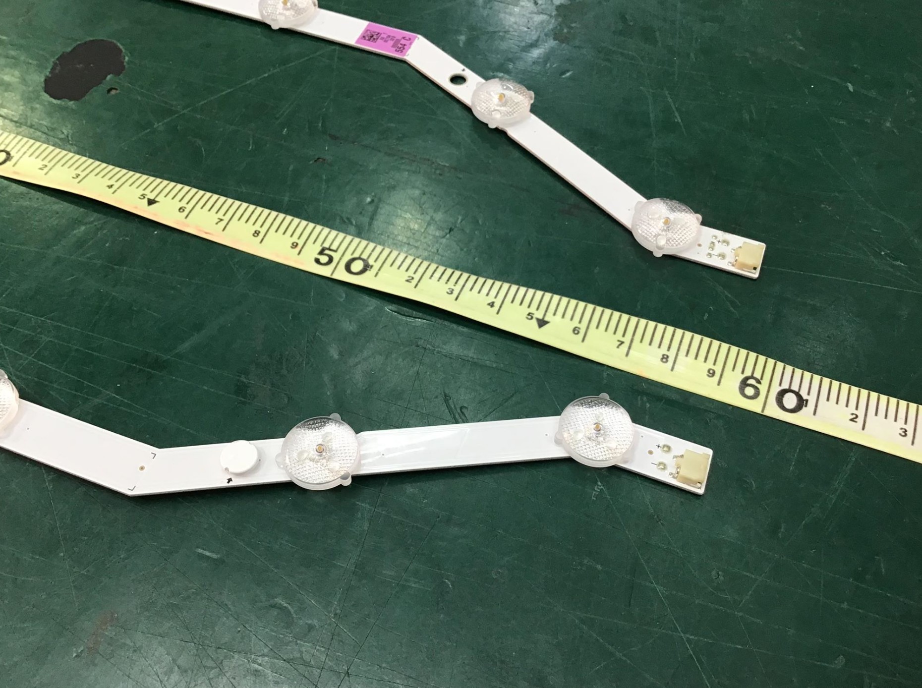 หลอด LED UA32FH4003 :UA32EH4003 ซัมซุง (ของถอดมี2เส้น)