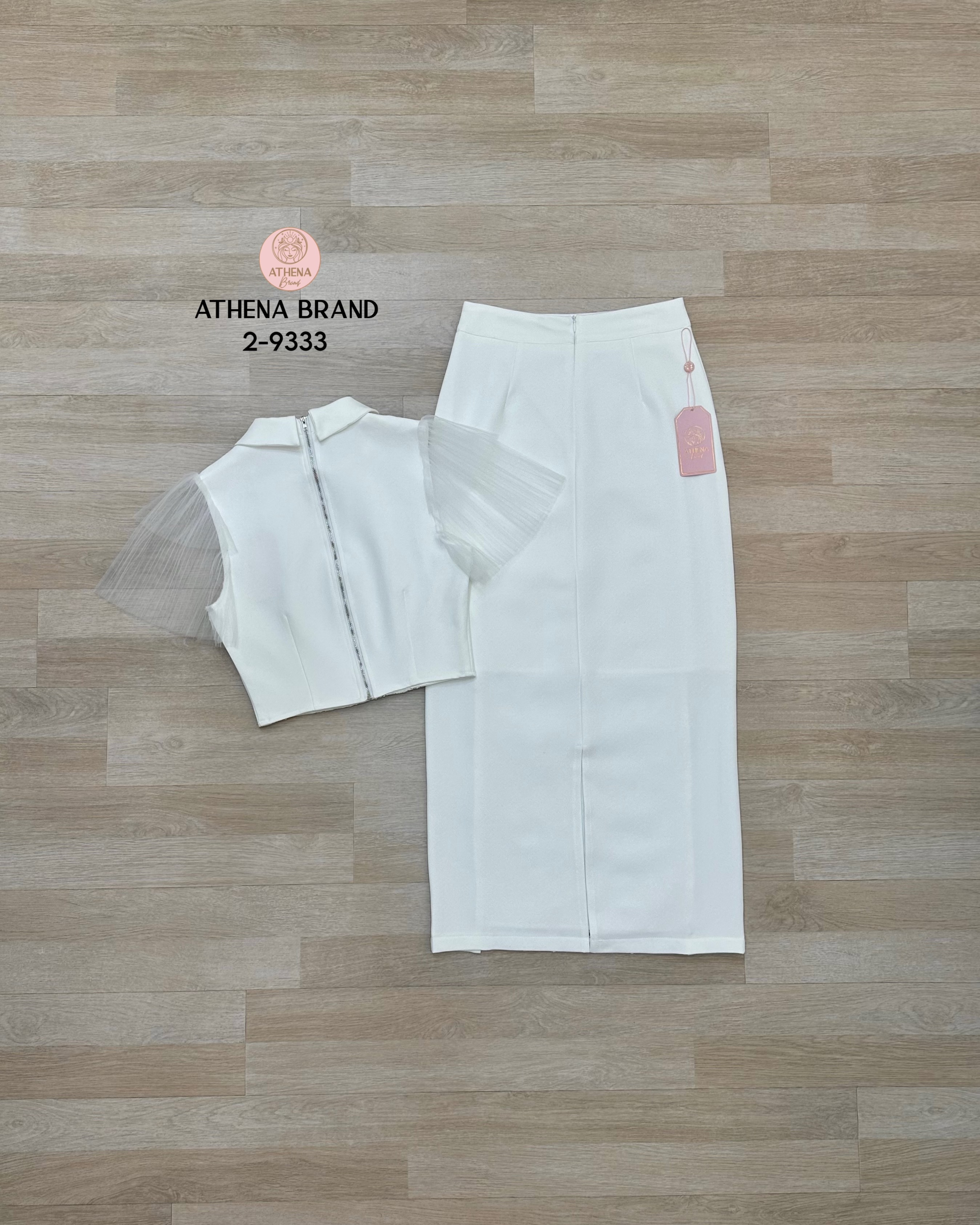 Tag 🔖 :Athena (อธีน่า) Brand Detail :: เสื้อ+กระโปรง เสื้อคอปกแขนระบายดีไซน์แต่งลูกไม้ มาพร้อมซับในสวมใส่แบบซิปด้านหลัง แมตช์มาคู่กับกระโปรงตัดต่อแต่งผ้าลูกไม้ เนื้อผ้าดี๊ดีมีTexture งานมีซับในสวมใส่แบบซิปด้านหลัง ชายกระโปรงด้านหลังผ่า สอดแทรกดีเท