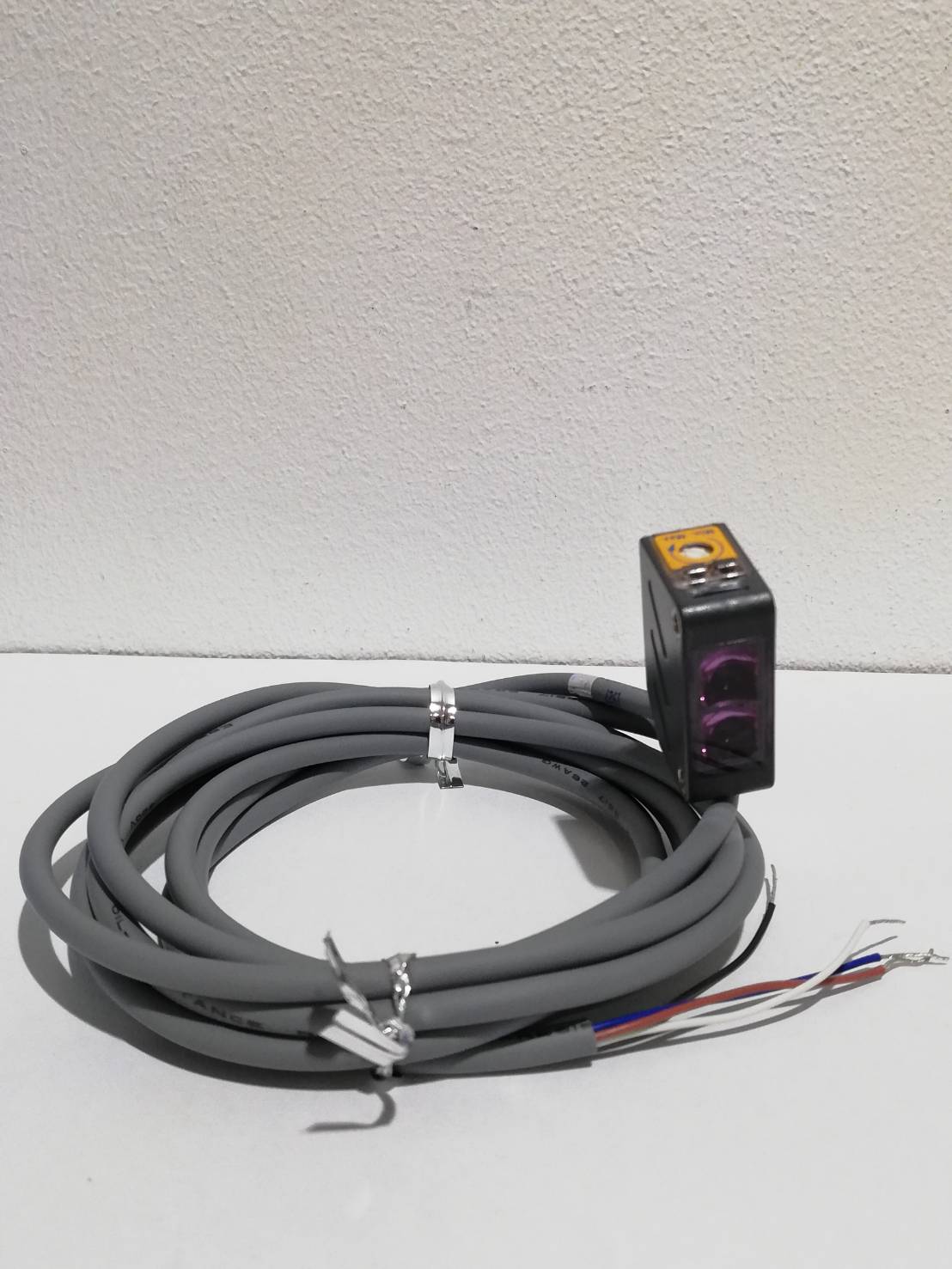 FOTEK: Photo Sensor K2R-30P