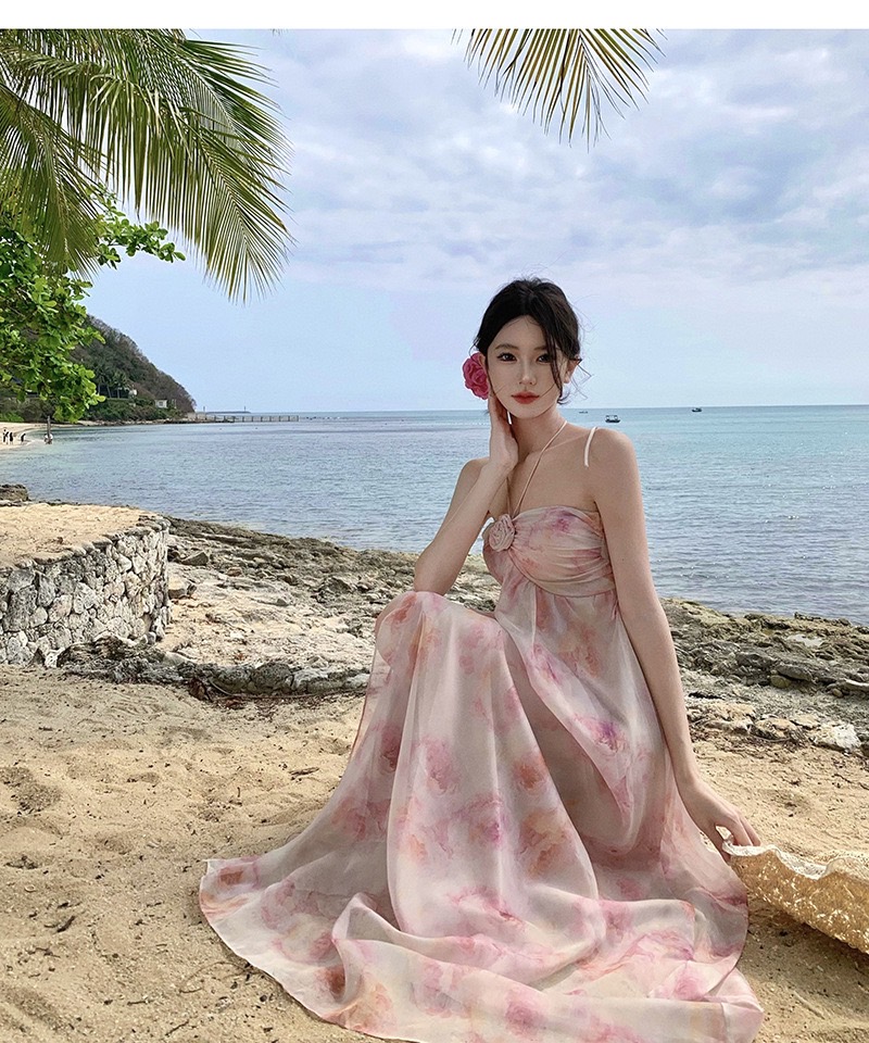 🇰🇷𝐁𝐲 𝒔𝒆𝒐𝒖𝒍𝒔𝒕𝒐𝒓𝒆 𝐃𝐞𝐭𝐚𝐢𝐥 :เดรสยาว เกาะอก สีโทนชมพูลายดอกไม้ทั้งตัว มีสายคล้องคอผูกโบว์ได้ มีซับใน