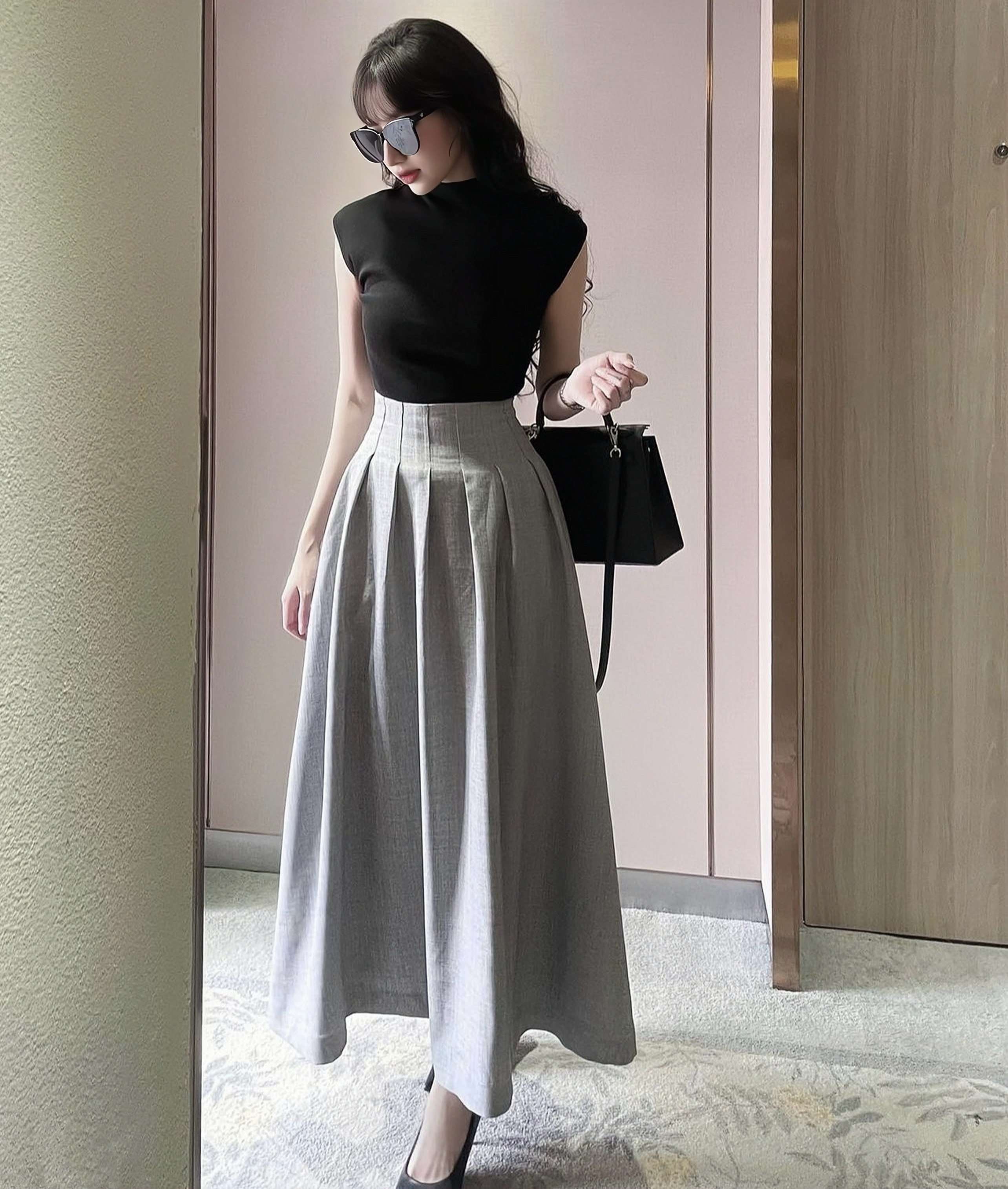 Set เสื้อสีดำผ้ายืด เนื้อผ้าใส่สบาย มาคู่กับกระโปรงยาวสีเทา เนื้อผ้าเป็นเสี้ยนไม้ ช่วงเอวมีเกร็ด เนื้อผ้าดีมากค่า ชุดนี้ห้ามพลาดนะคะ