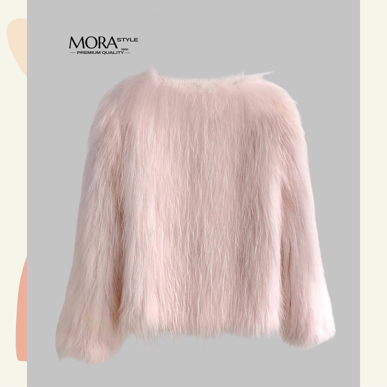 เสื้อคลุมแขนยาวแต่งขนทั้งตัว งานสวยแพง เหมาะกับแฟชั่นหนาวนี้สุดๆ ดีไซน์ออกมาเก๋ งานคือน่ารักมากค่ะ สาวๆต้องมีติดตู้นะคะ