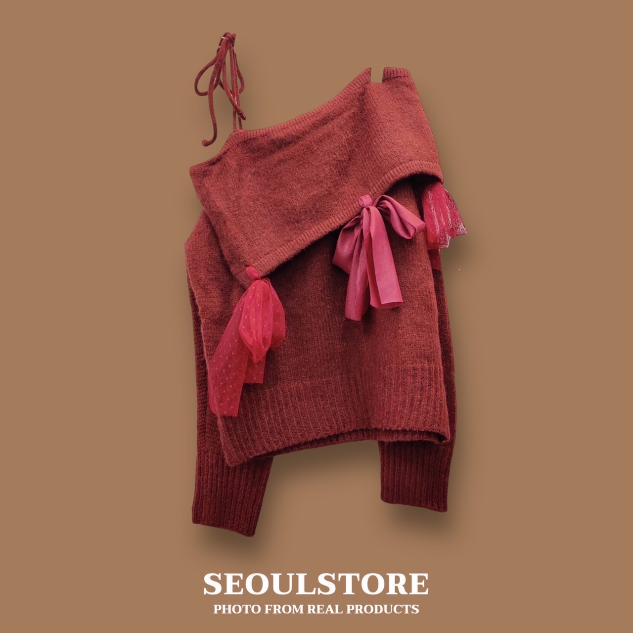 เสื้อแขนยาวปาดไหล่ แต่งโบว์ เว้าไหล่หนึ่งข้าง ผ้าไหมพรม เนื้อนุ่มใส่อุ่นสบายค่ะ