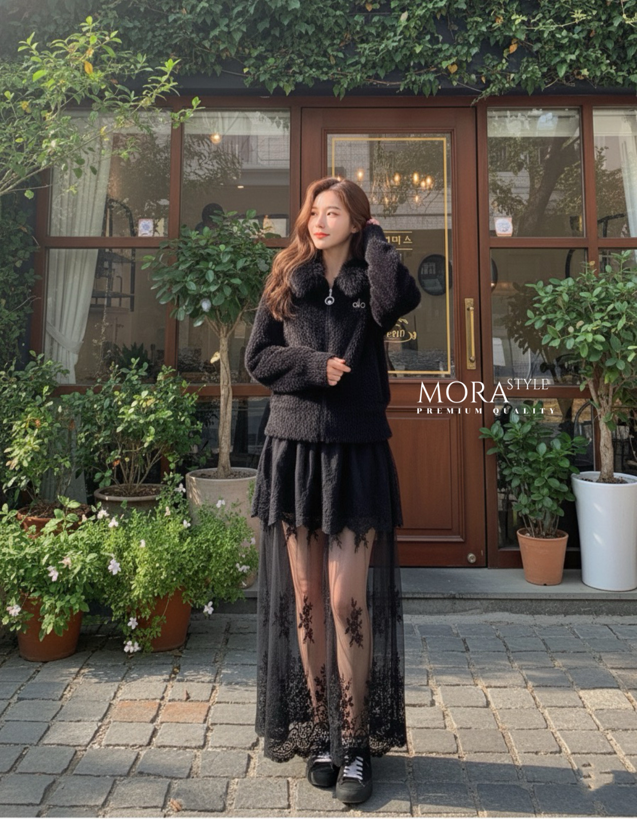 เซ็ต 2 ชิ้น เสื้อแขนยาวแต่งขนเฟอร์ช่วงคอ ขนฟูนุ่มงานสวย ผ้าใส่สบาย มาพร้อมกับกระโปรง แต่งซีทรูลูกไม้ 2 ชั้น งานสวยมากกก งานใส่สบาย