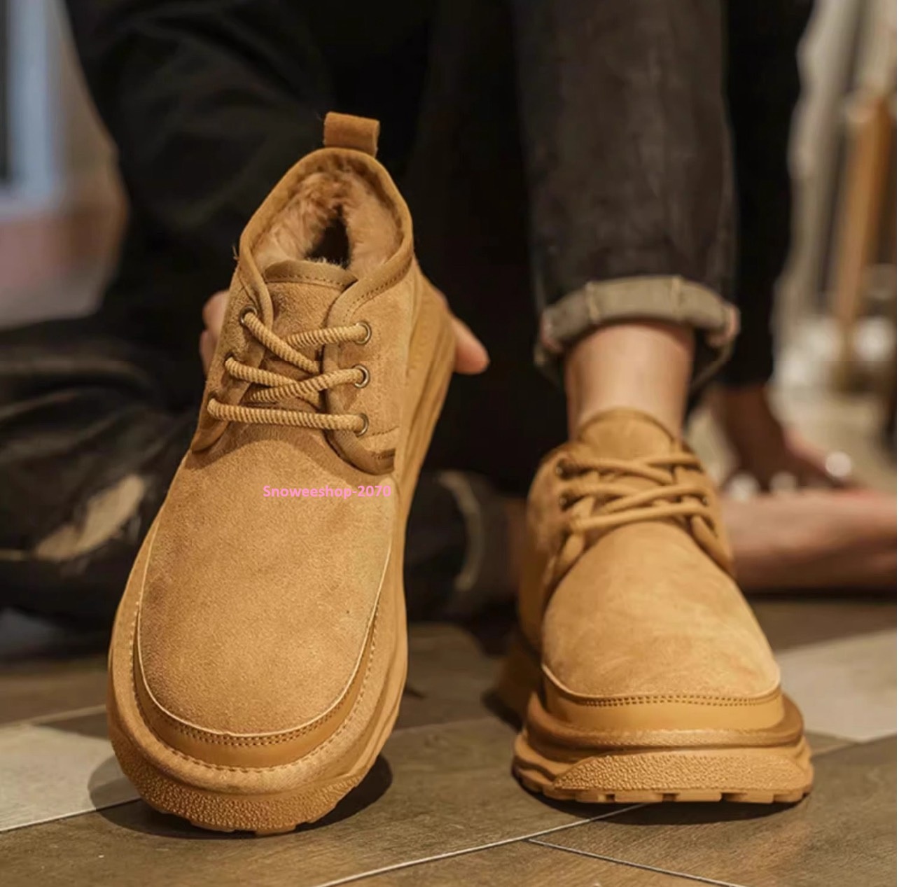 อุ่นกว่าหิมะก็รองเท้าคู่นี้แหละ Boot for Winter ไซส์ใหญ่พิเศษ 44–50 ใส่แล้วอุ่น ฟีลเท่ทุกก้าว หนังกลับเนื้อนุ่ม เรียบหรูดูแพง บุกำมะหยี่หนา อุ่นถึงใจแม้อยู่ท่ามกลางหิมะ ใส่เที่ยวญี่ปุ่น เกาหลี ยุโรป ได้ทั้งวันไม่หนาว มี 2 สีสุดคลาสสิก — ดำ / น้ำตาล เข้ากั