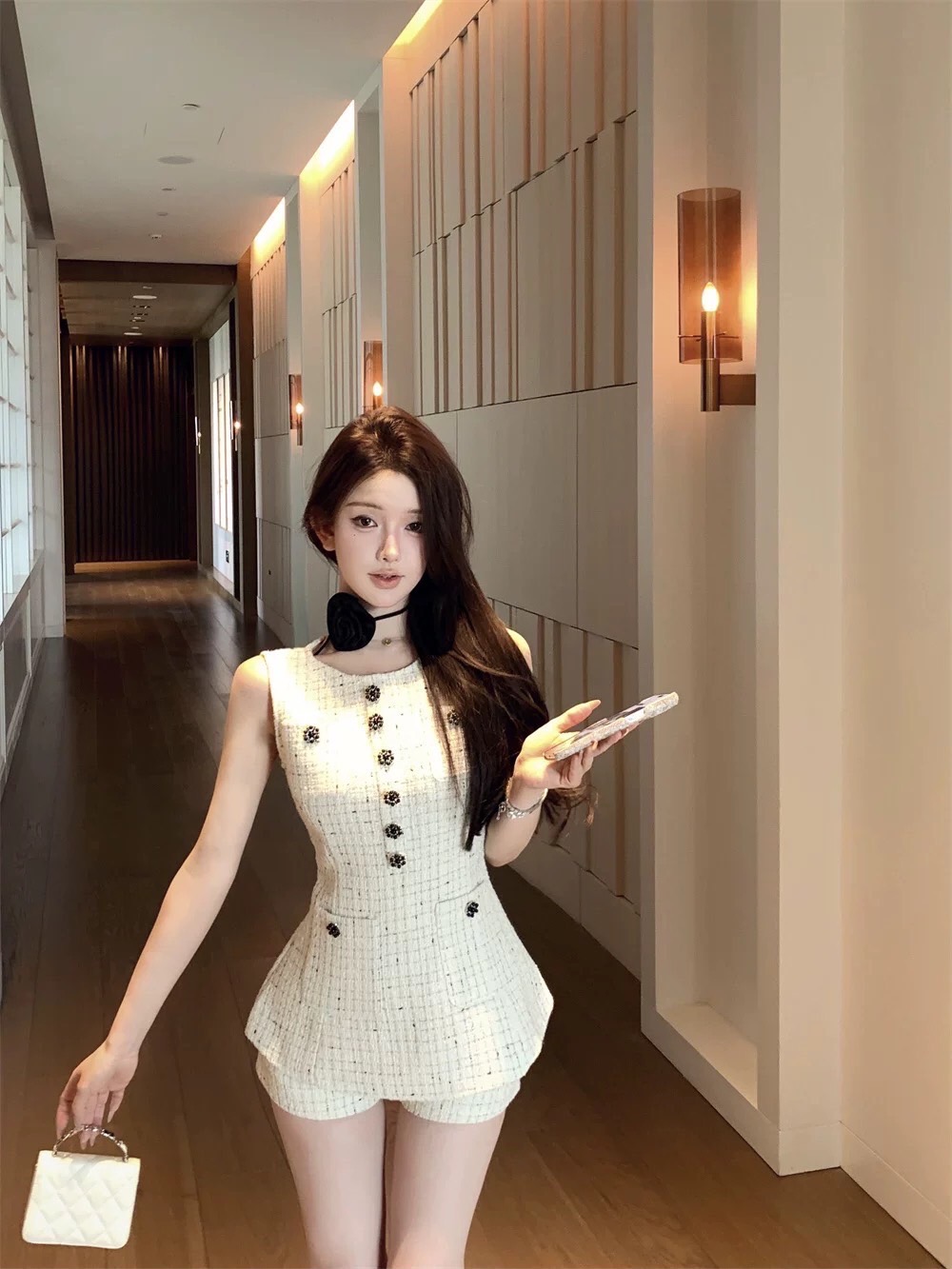 Tweed Chic Set” – เซ็ตแขนกุดทวีต + กางเกงขาสั้นเรียบหรู ✨ แพลตเทินดีงาม ใส่สวยเปะสุดๆ ของดีหมดไวนะคร๊า!!