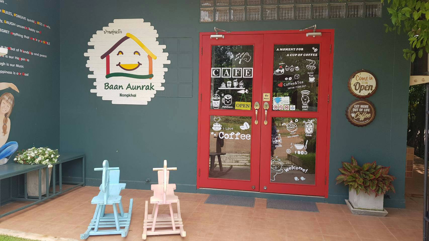 ขายบ้านพร้อมที่ดินและกิจการบ้านอุ่นรักร้านอาหาร+ร้านกาแฟ+ห้องพักรายวันใจกลางอ.เมืองหนองคายพร้อมอุปกรณ์เครื่องใช้ เฟอร์นิเจอร์ครบครันเหมาะสำหรับผู้รักในการทำธุรกิจ