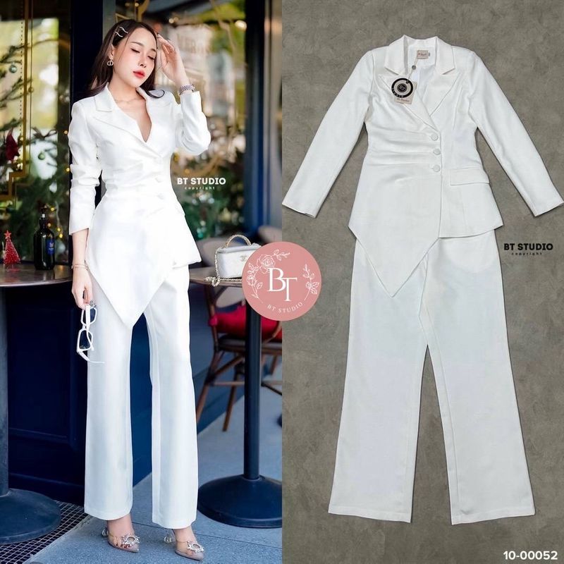 TAG : BT studio DETAIL : เซท 2 ชิ้น เสื้อเบเซอร์แขนยาวคอปก แต่งกระดุมเฉียงข้างเล็กน้อย แต่งจับจีบช่วงกระดุม ปลายชายข้างนึงแต่งปลายเฉียงยาวกว่าอีกข้าง มาพร้อมกางเกงขายาวเอวสูง กระเป๋าใช้งานได้จริง เนื้อผ้าสวย คัตติ๊ง premium quality