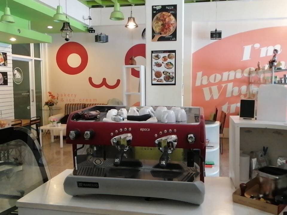 ขายอาคารพาณิชย์ 3 ชั้นครึ่ง 2 คูหาราคาถูกใจกลางเมืองเชียงใหม่พร้อมพื้นที่ด้านหลัง35ตรว.