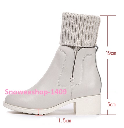 รองเท้าบู๊ทแบบสั้นสำหรับผู้หญิง รองเท้าบู๊ทกำมะหยี่ทรงมาร์ติน เกรดพรีเมี่ยมงานสวยไร้ที่ติใส่แล้วนุ่มสบาย หนังพียูอย่างดี ใส่สวยใส่อุ่นกันหนาวติดลบเอาอยู่