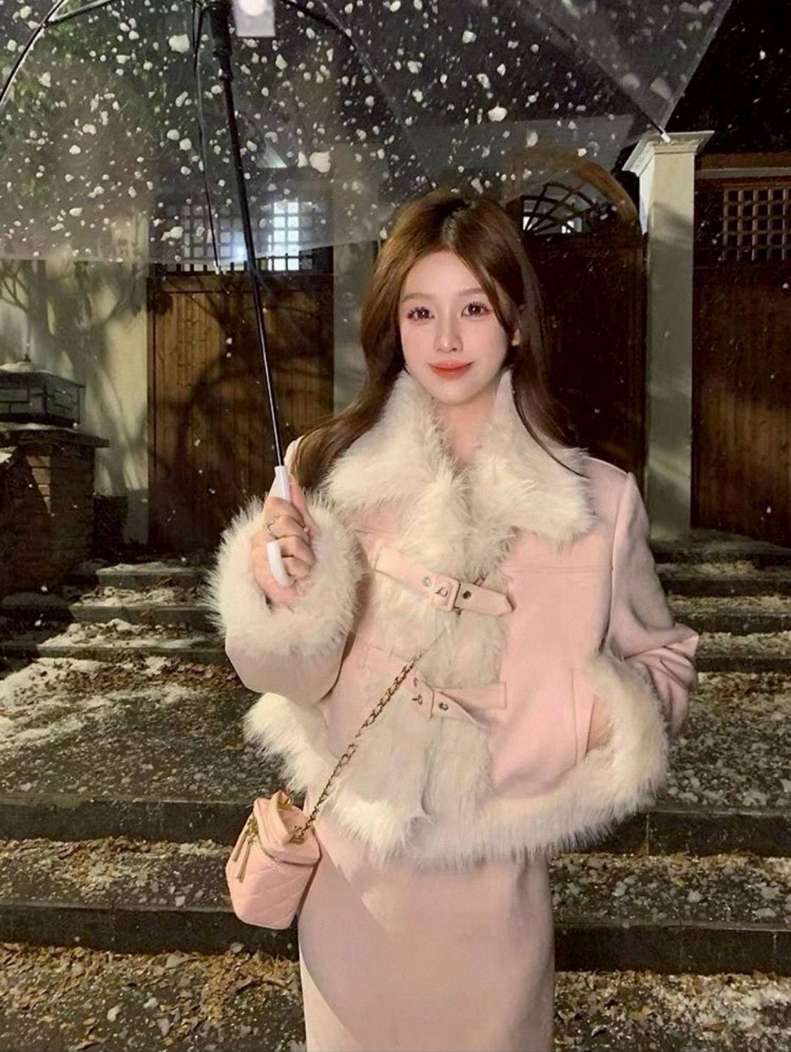 Set 2 ชิ้น เสื้อแต่งขนเฟอร์สีสดใสน่ารัก+กระโปรงเข้าชุด