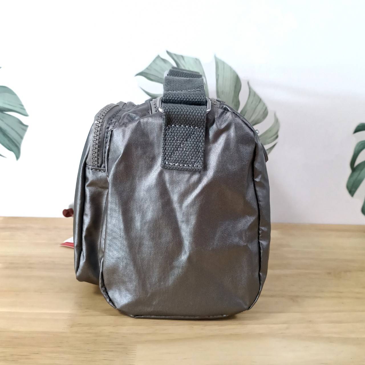 กระเป๋าสะพายคิปลิงค์จุของได้เยอะใช้ได้ทั้งหญิงชาย KIPLING RETH CROSSBODY BAG