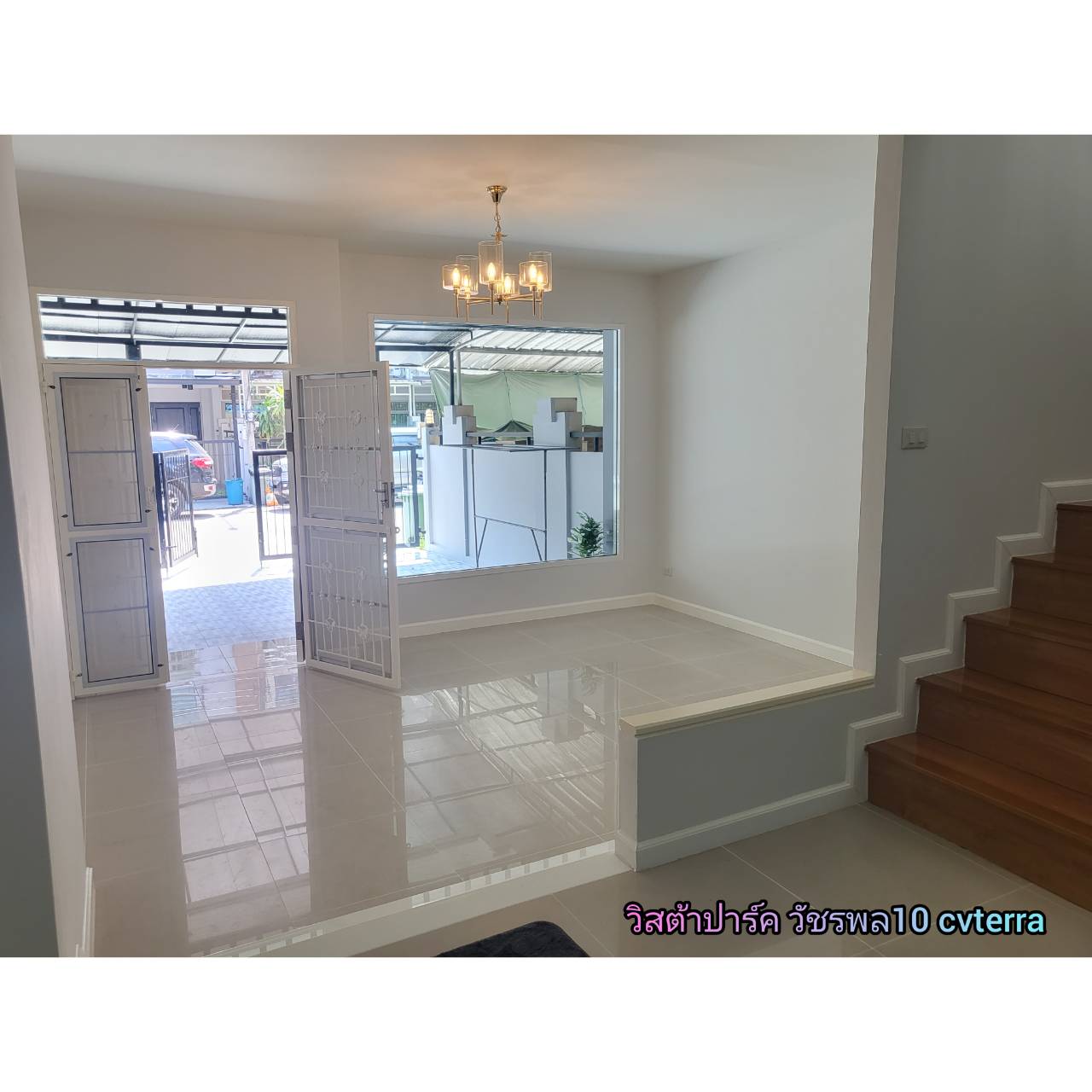 ขายด่วนทาวน์โฮม โครงการวิสต้า ปาร์ค วัชรพล รีโนเวทใหม่พร้อมอยู่ 3 ชั้น 3 นอน 3 น้ำ ฟรีโอน ฟรีต่อเติมครัว 23.7 ตร.ว