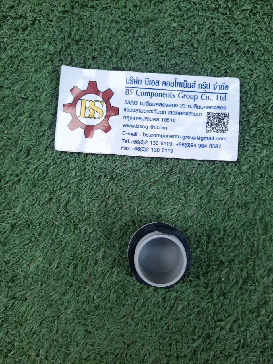 SHINOHAWA : ปลั้กอุด แหวนล็อค พลาสติก 22/25mm. สีเทา 100ชิ้น/ถุง