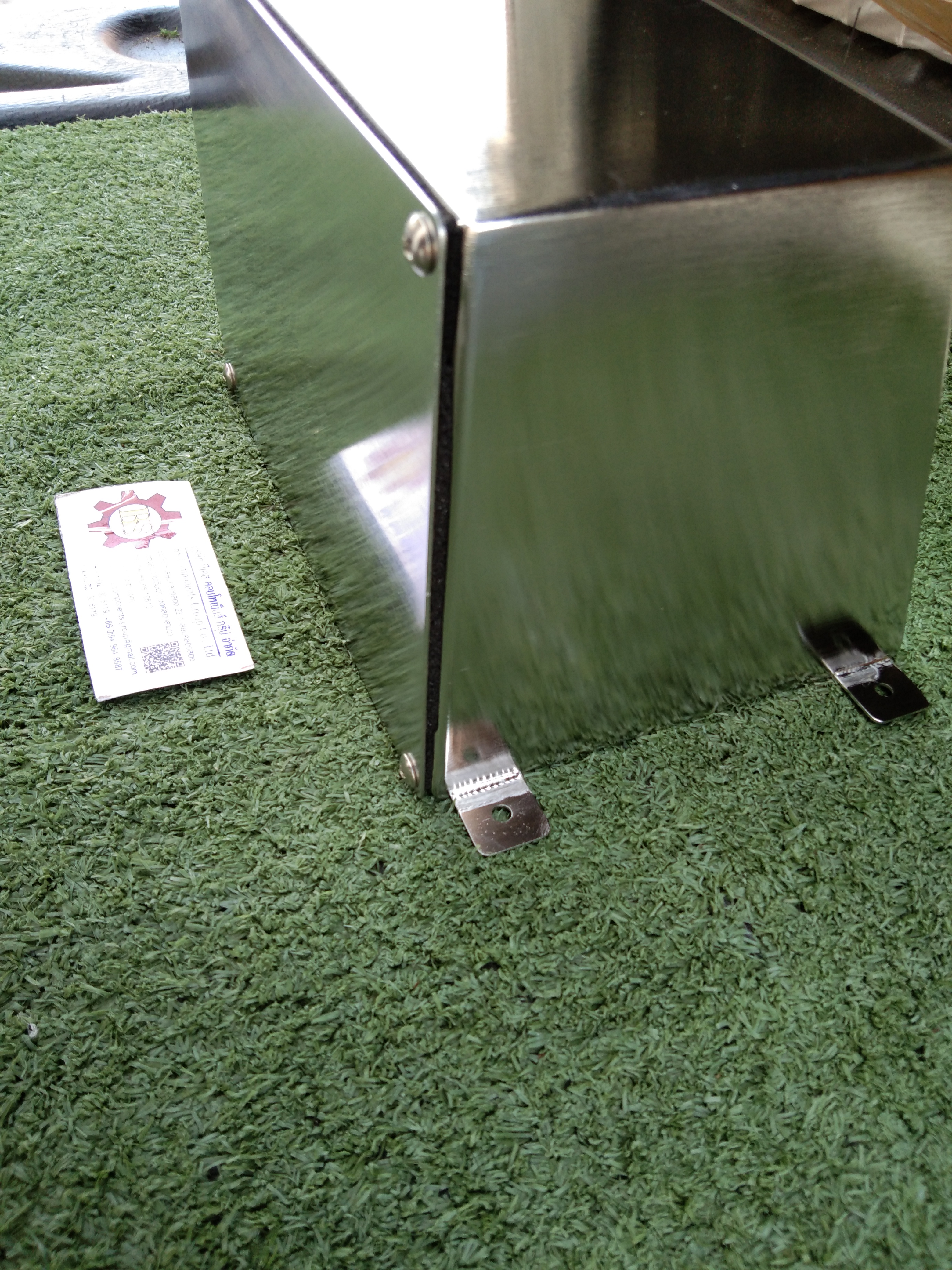 กล่องสแตนเลสด้านบนสโลป POWER PLUGS (D) W200xH150xD150mm.