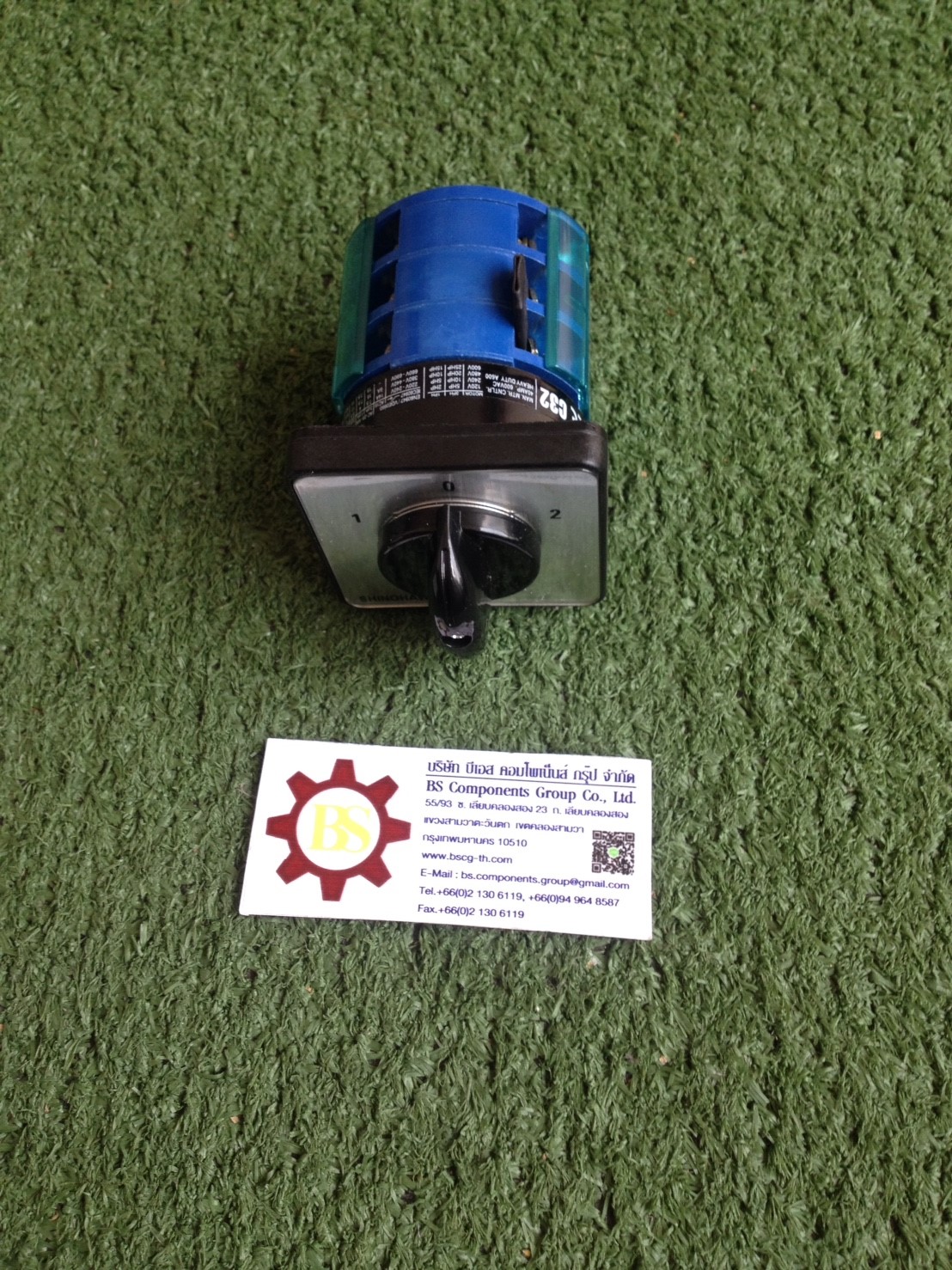 SHINOHAWA : Cam Switch 1-0-2, 32A 3P 64x64mm.