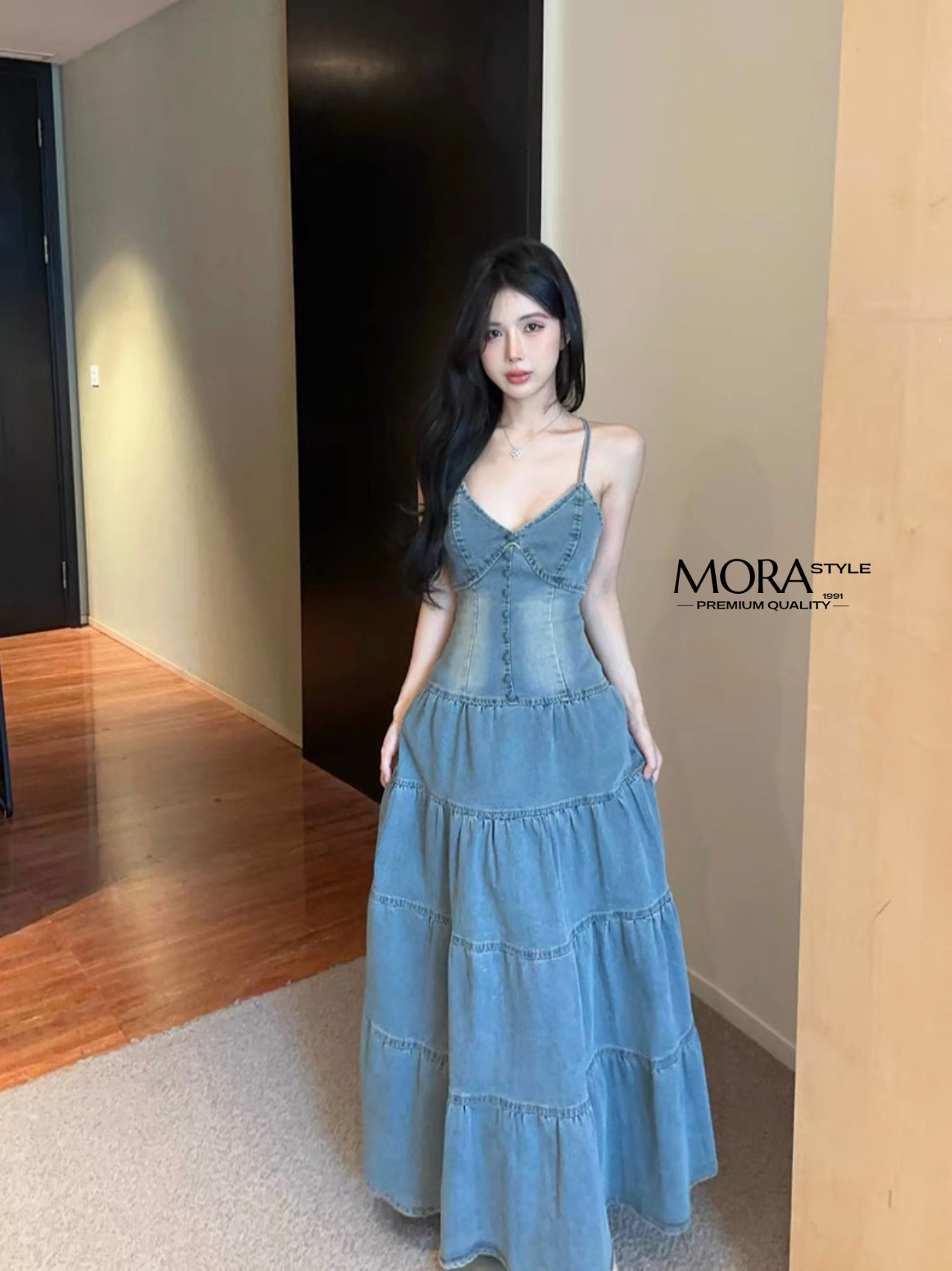 เดรสยีนสายเดี่ยวตัวยาว มีเชือกผูกโบว์หลัง ผ้าดีทรงสวย ใส่สบาย ดีไซน์น่ารักมากก รุ่นนี้ใส่เที่ยวได้หลายโอกาส มีติดตู้ไว้ได้ใส่แน่นอนค่าา
