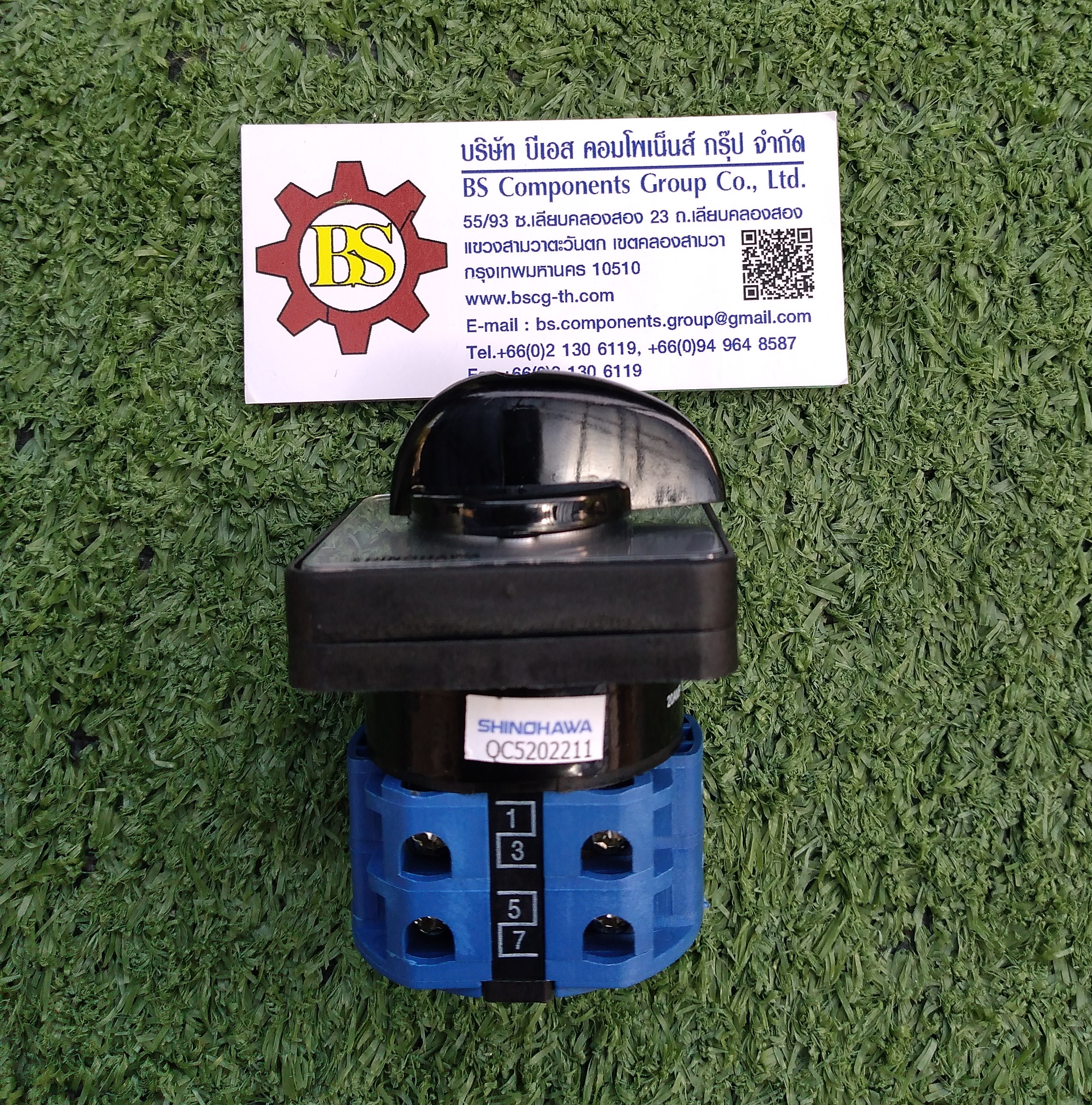 SHINOHAWA : สวิตช์ปั้มน้ำ P1-ALT-P2 16A 4NO 2ชั้น (48x48mm.)