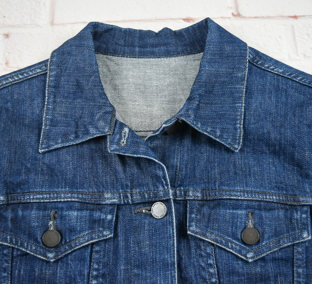 UNIQLO®แท้ อก 38 เสื้อแจ็คเก็ตยีนส์หญิง ยูนิโคล่ สียีนส์เข้ม เสื้อแขนยาว เนื้อผ้าดี