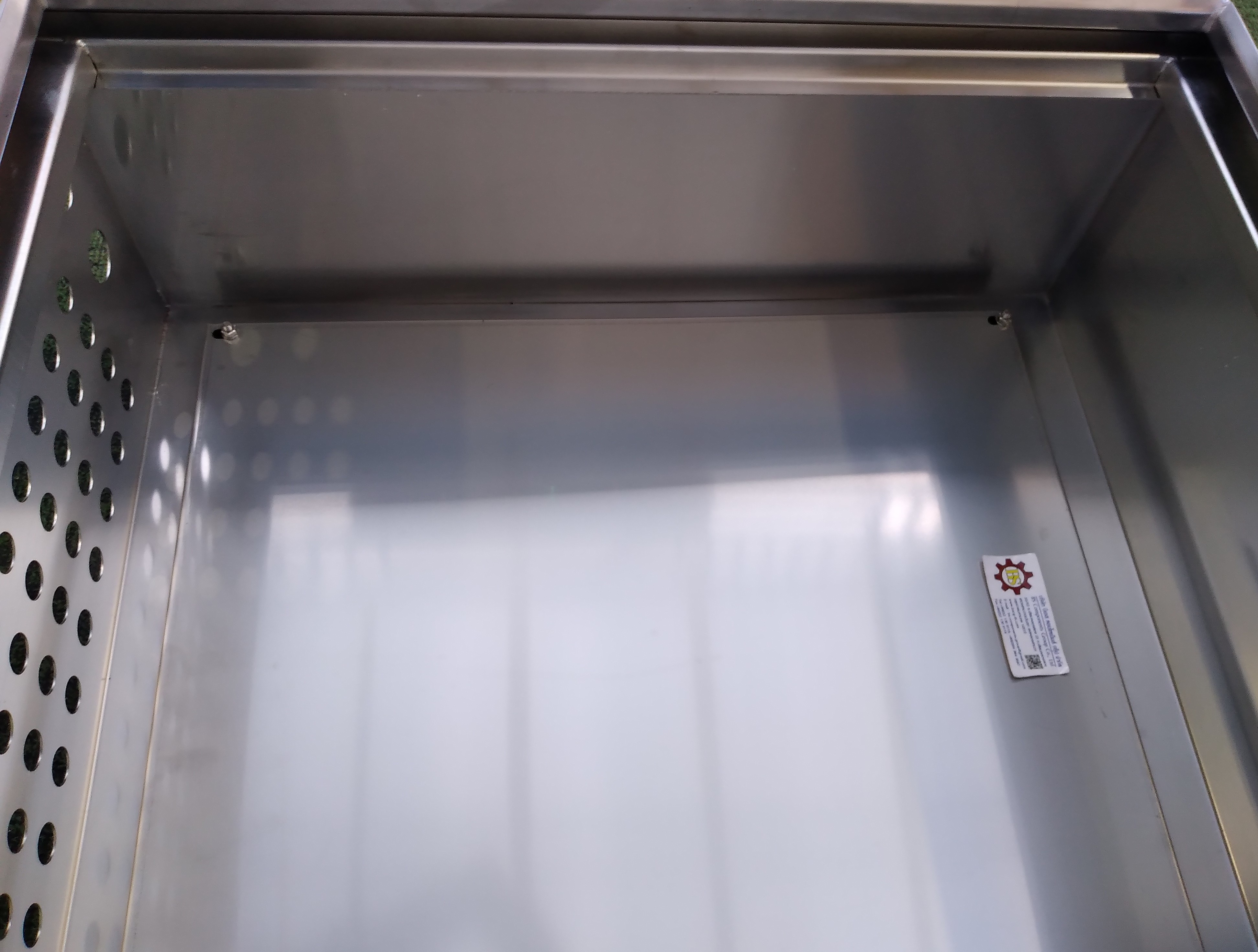 ตู้สแตนเลส 304 ฝาสองชั้น ทึบ กันน้ำ W606xH680xD300mm. Thk 1.5mm.