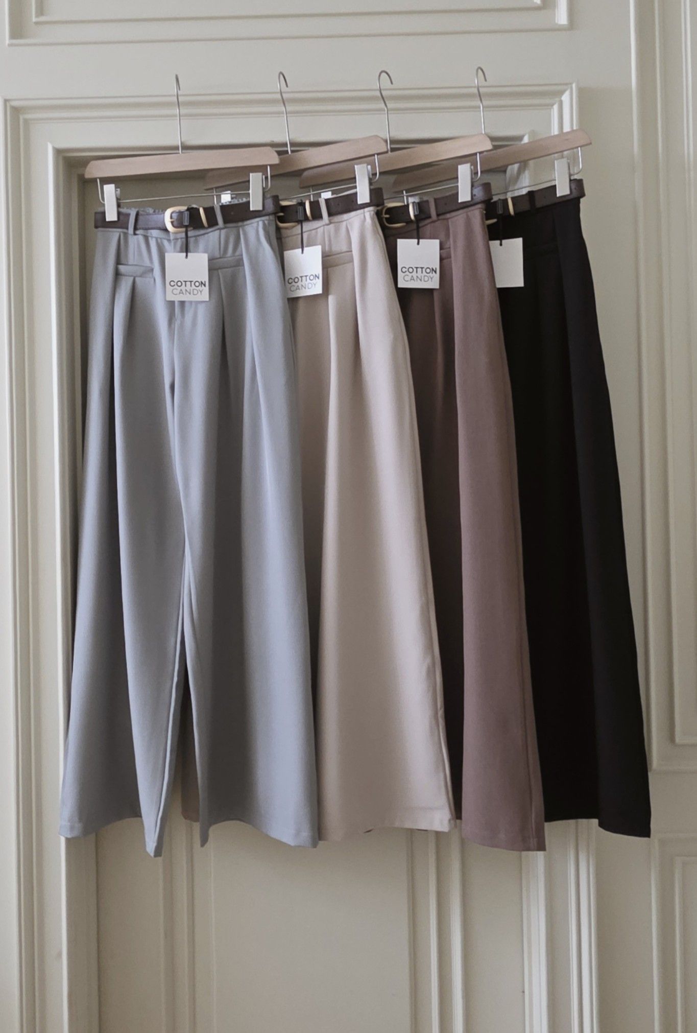 Tag#cottoncandy กางเกงfreesize รุ่นล่าสุดของทางรุ่น รุ่นนี้การันตีเนื้อผ้าเลยคร่าา ผ้าเนื้อดีมากๆ มีน้ำหนักทิ้งตัวสวยใส่สบายสุดๆ ดีเทลเก็ๆมา+เข็มขัดร